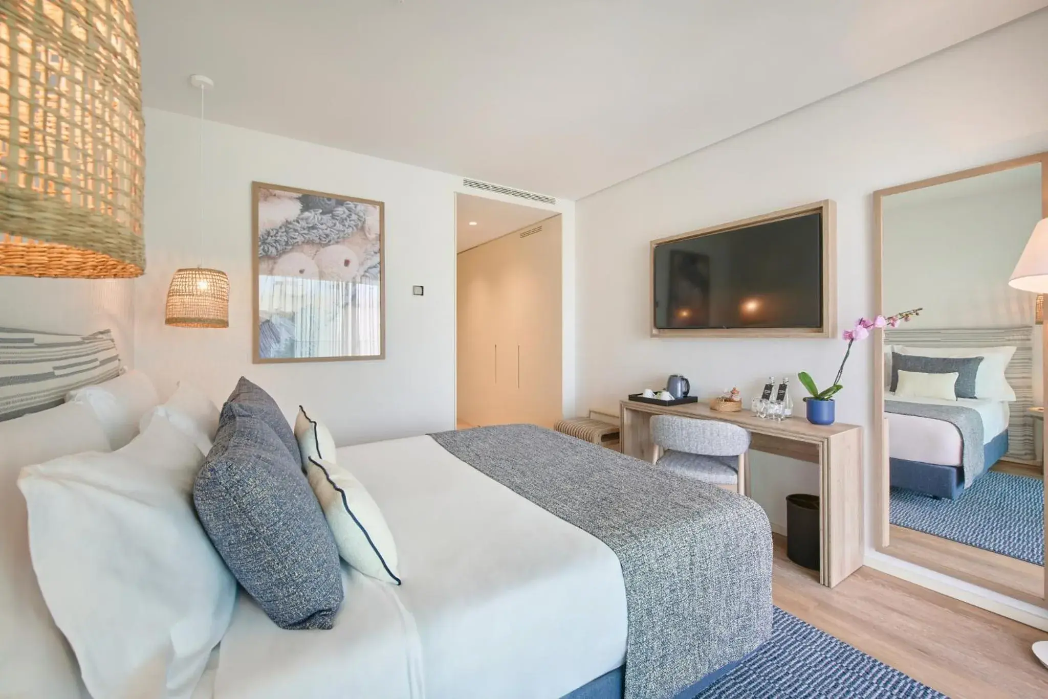 Double Room with Sea View in The Editory by the Sea Lagos Double Room with Sea View in The Editory by the Sea Lagos