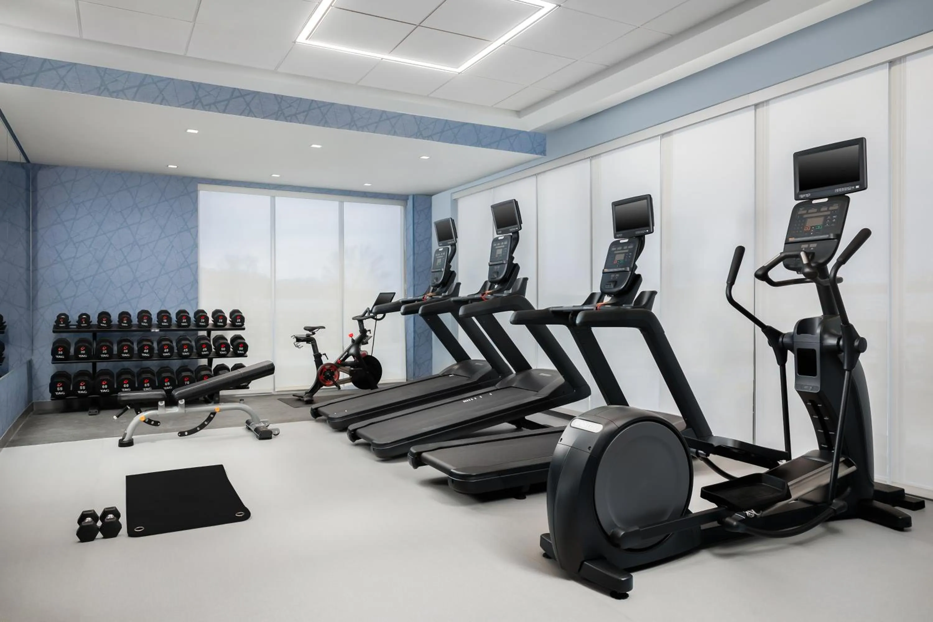 Fitness centre/facilities in Homewood Suites By Hilton Newport Cincinnati