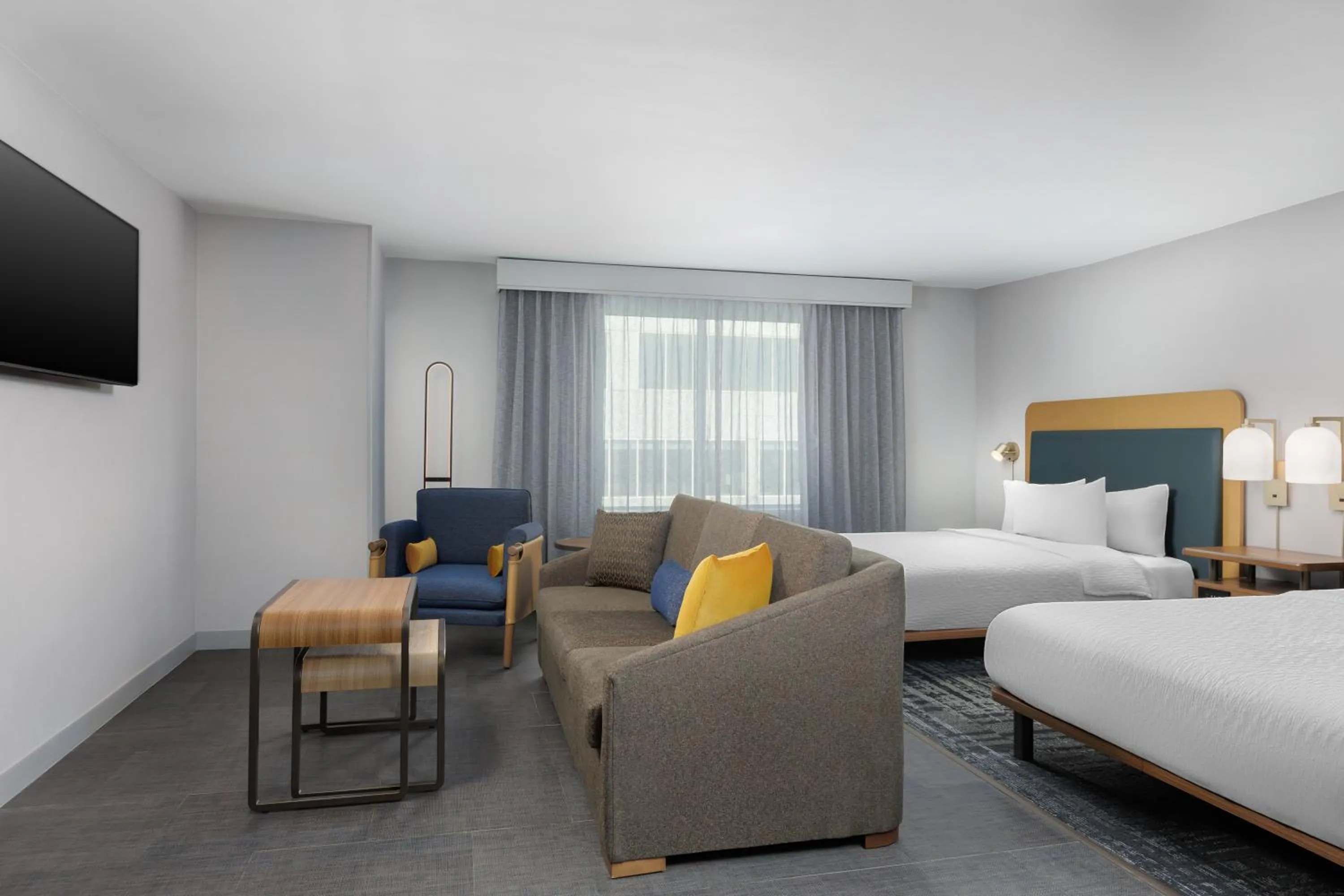 Bedroom, Bed in Homewood Suites By Hilton Newport Cincinnati