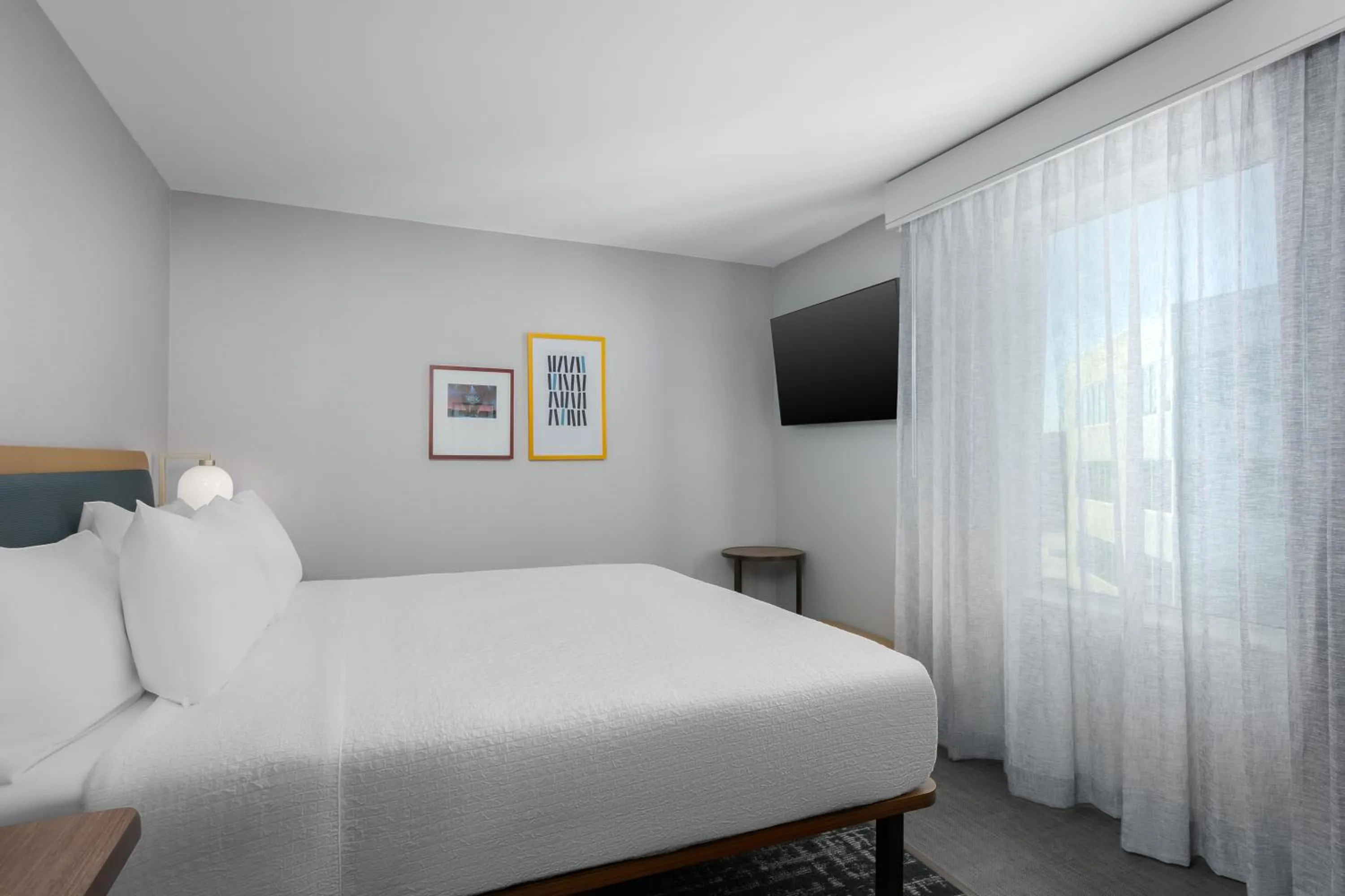 Bedroom, Bed in Homewood Suites By Hilton Newport Cincinnati