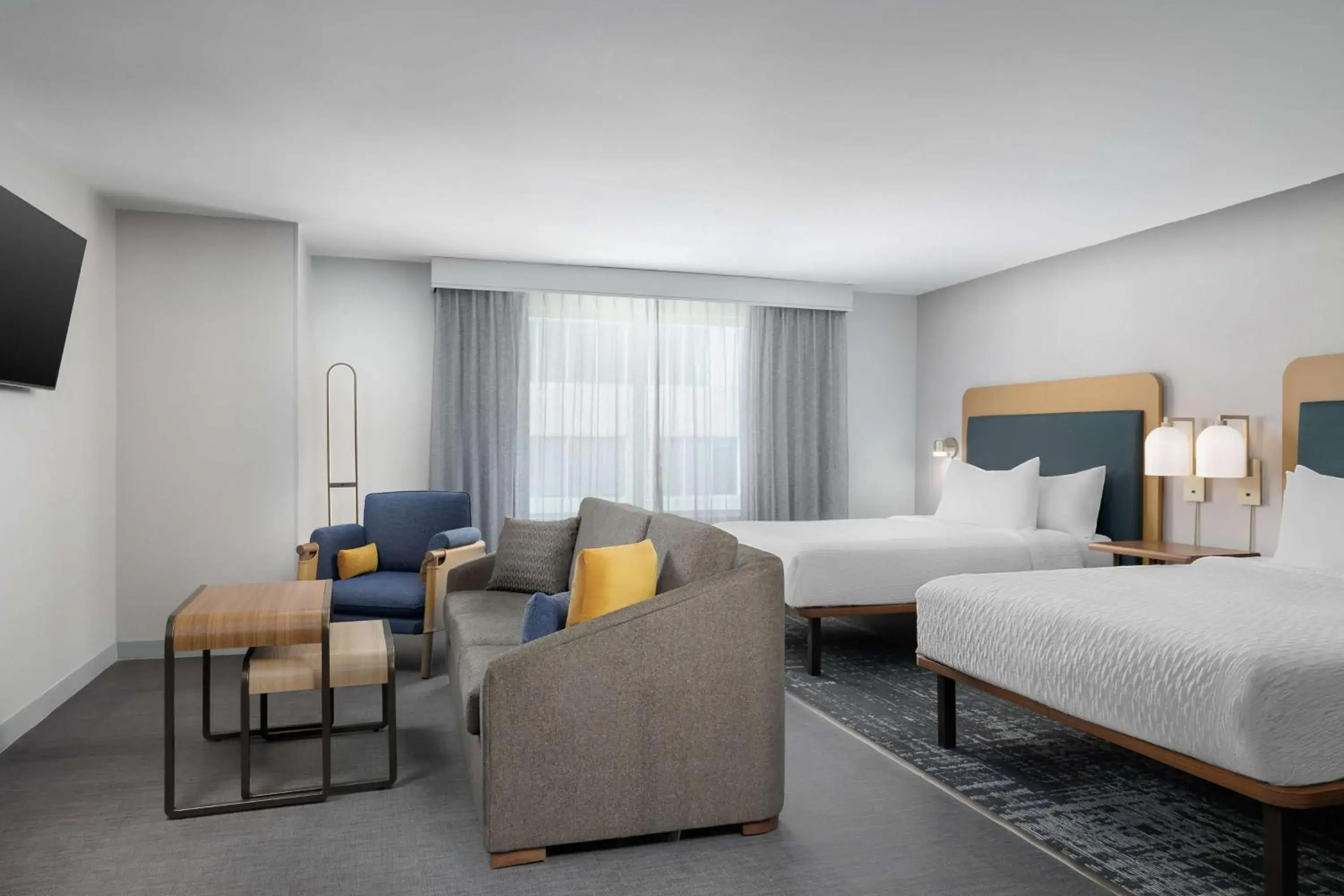 Queen Studio with Roll-In Shower - Mobility Accessible in Homewood Suites By Hilton Newport Cincinnati Queen Studio with Roll-In Shower - Mobility Accessible in Homewood Suites By Hilton Newport Cincinnati