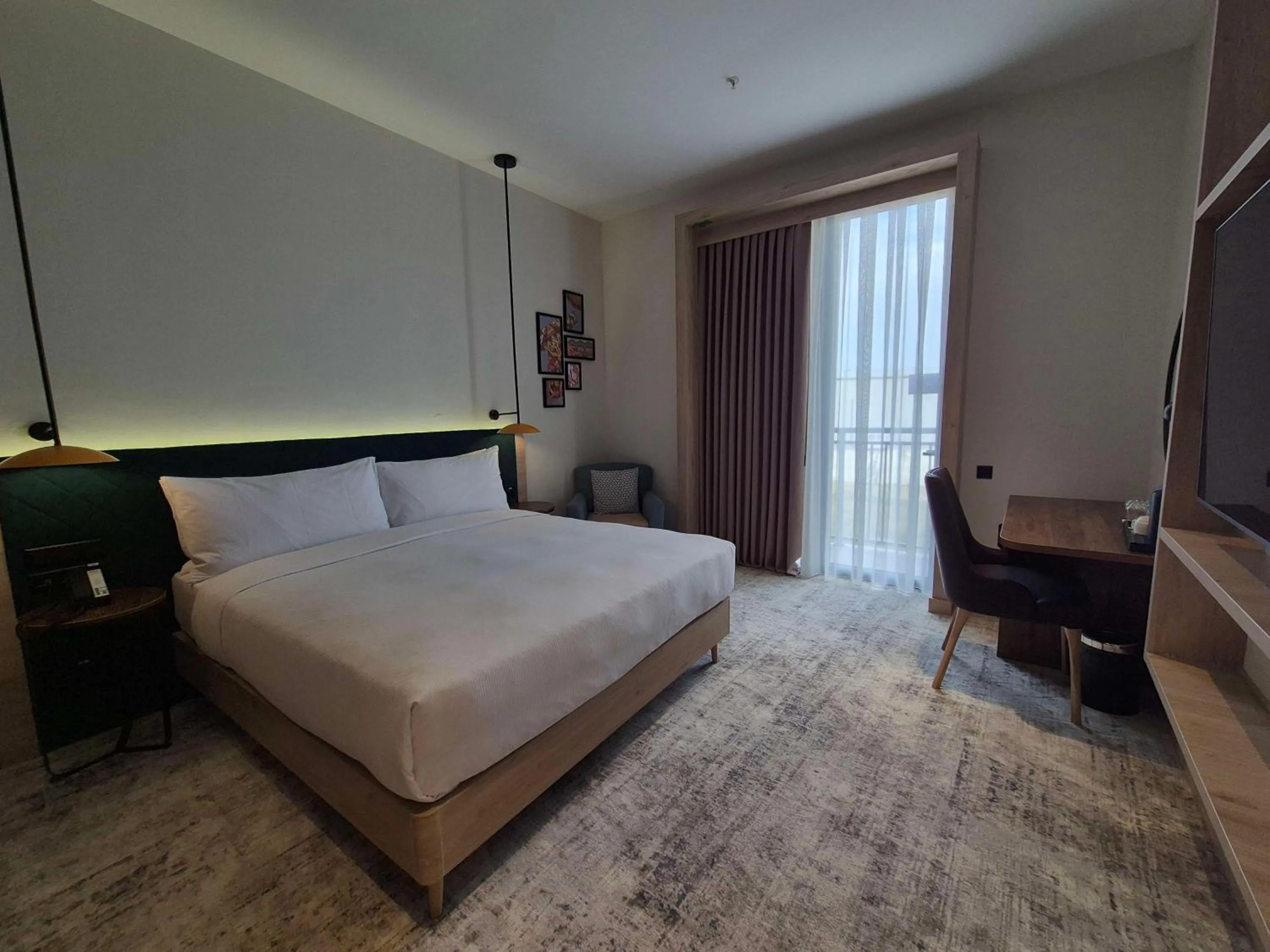 Bedroom, Bed in Hilton Garden Inn Termez Airitom