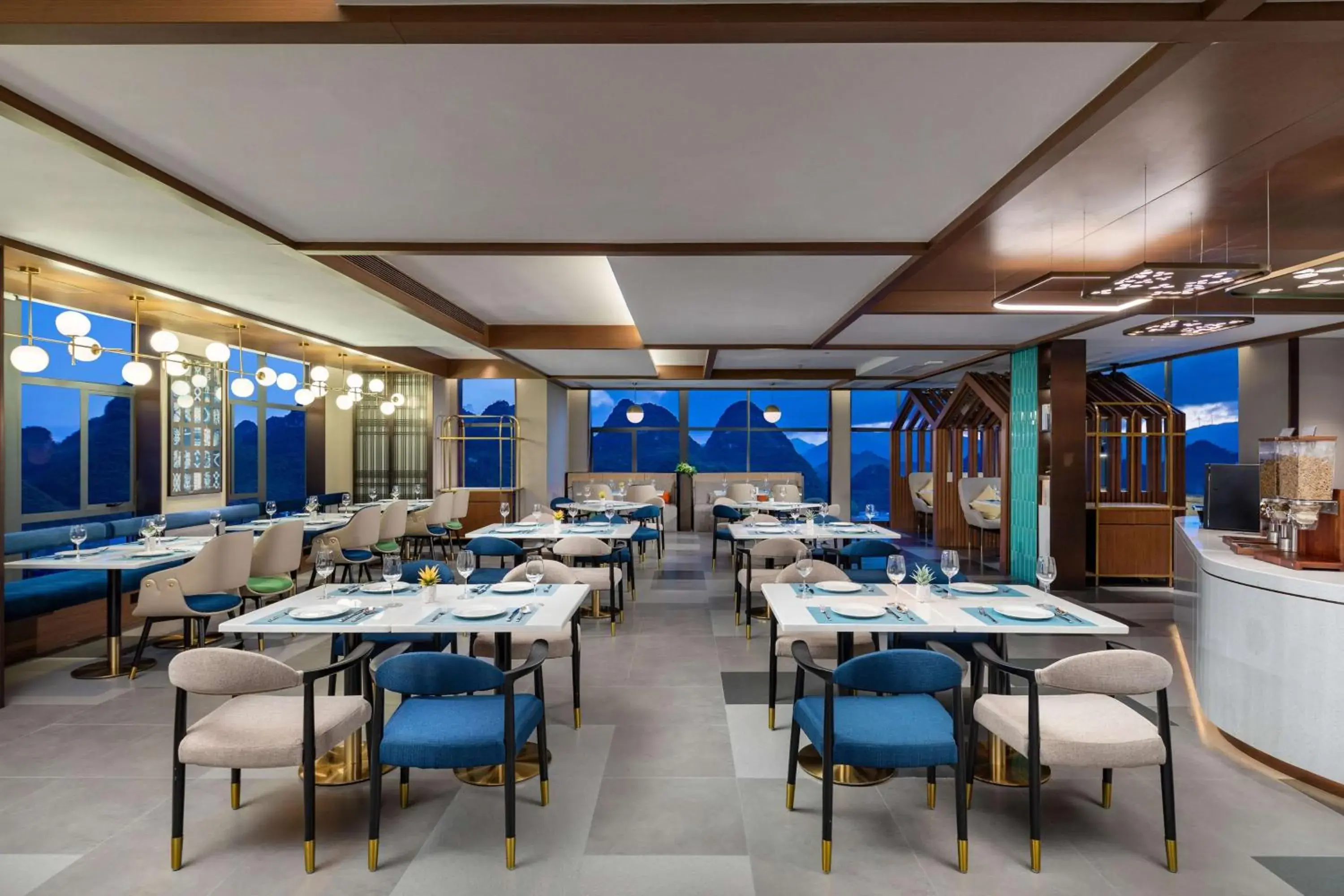 Restaurant/places to eat in Hilton Garden Inn Xingyi Wanfenglin Restaurant/places to eat in Hilton Garden Inn Xingyi Wanfenglin