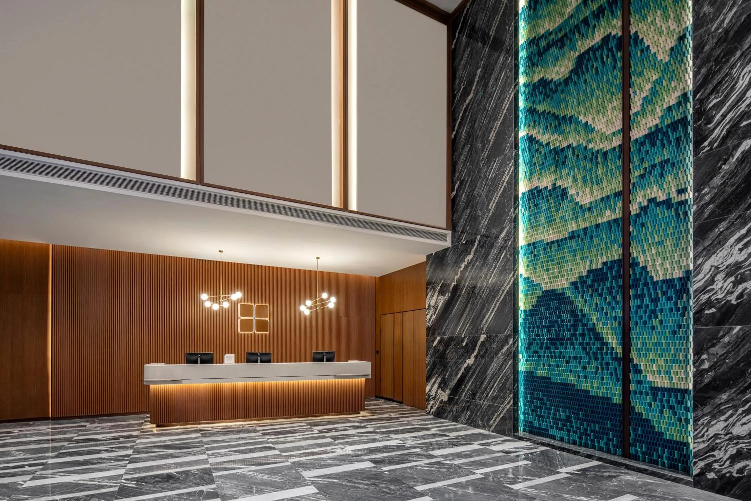 Lobby or reception, Bed in Hilton Garden Inn Xingyi Wanfenglin