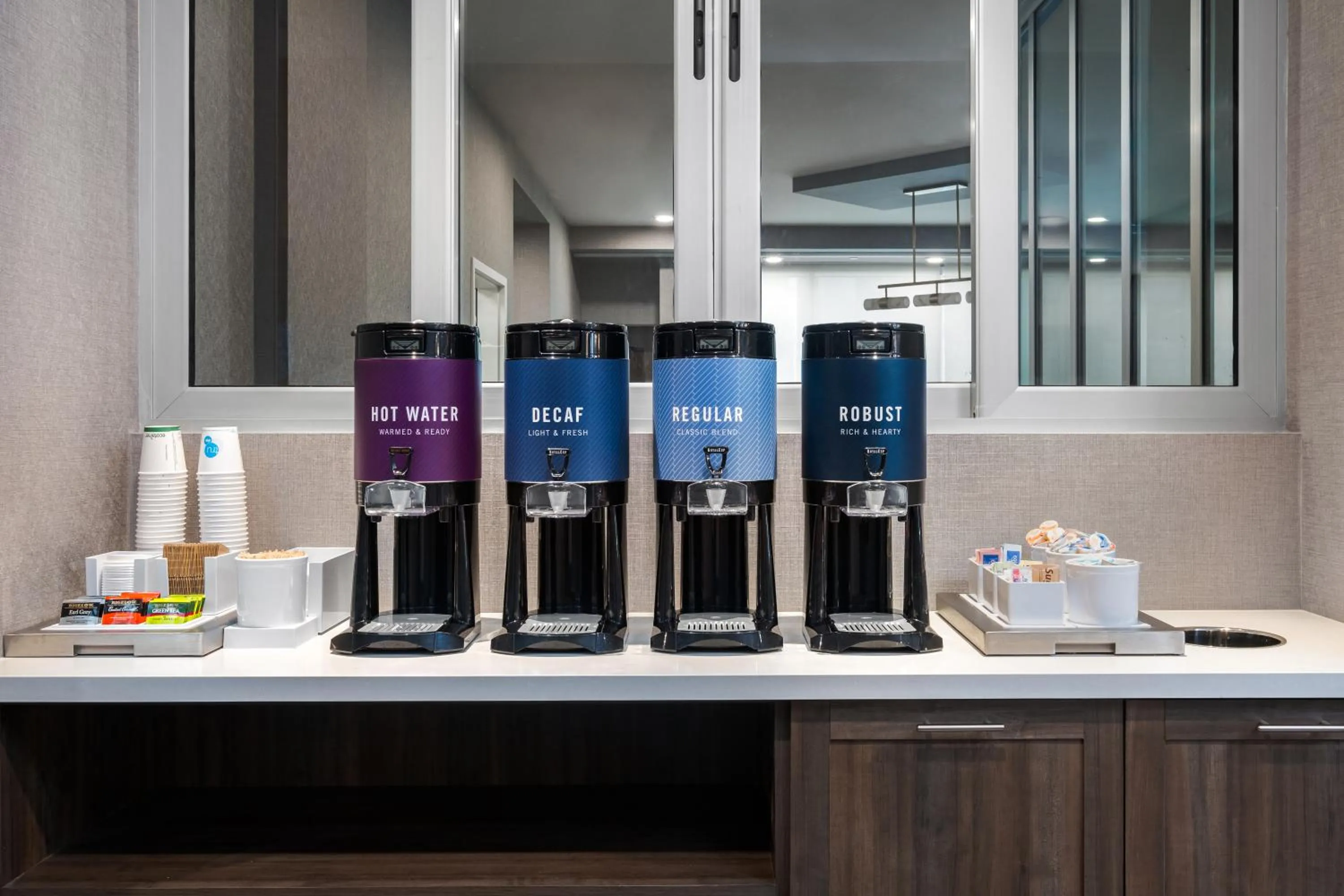 Coffee/tea facilities in Home2 Suites By Hilton Phoenix Midtown