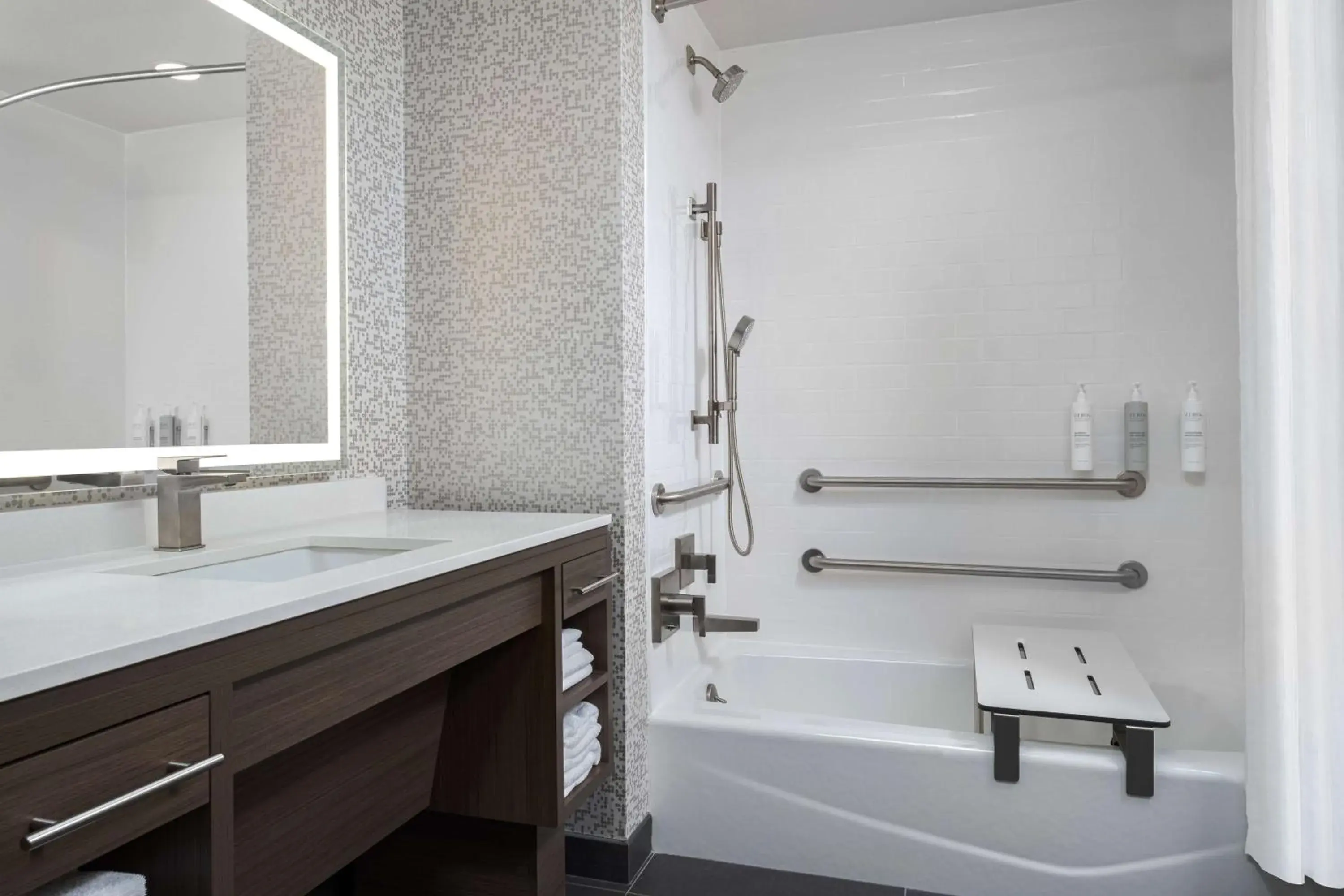 King Studio Suite with Accessible Tub - Mobility Access in Home2 Suites By Hilton Phoenix Midtown King Studio Suite with Accessible Tub - Mobility Access in Home2 Suites By Hilton Phoenix Midtown
