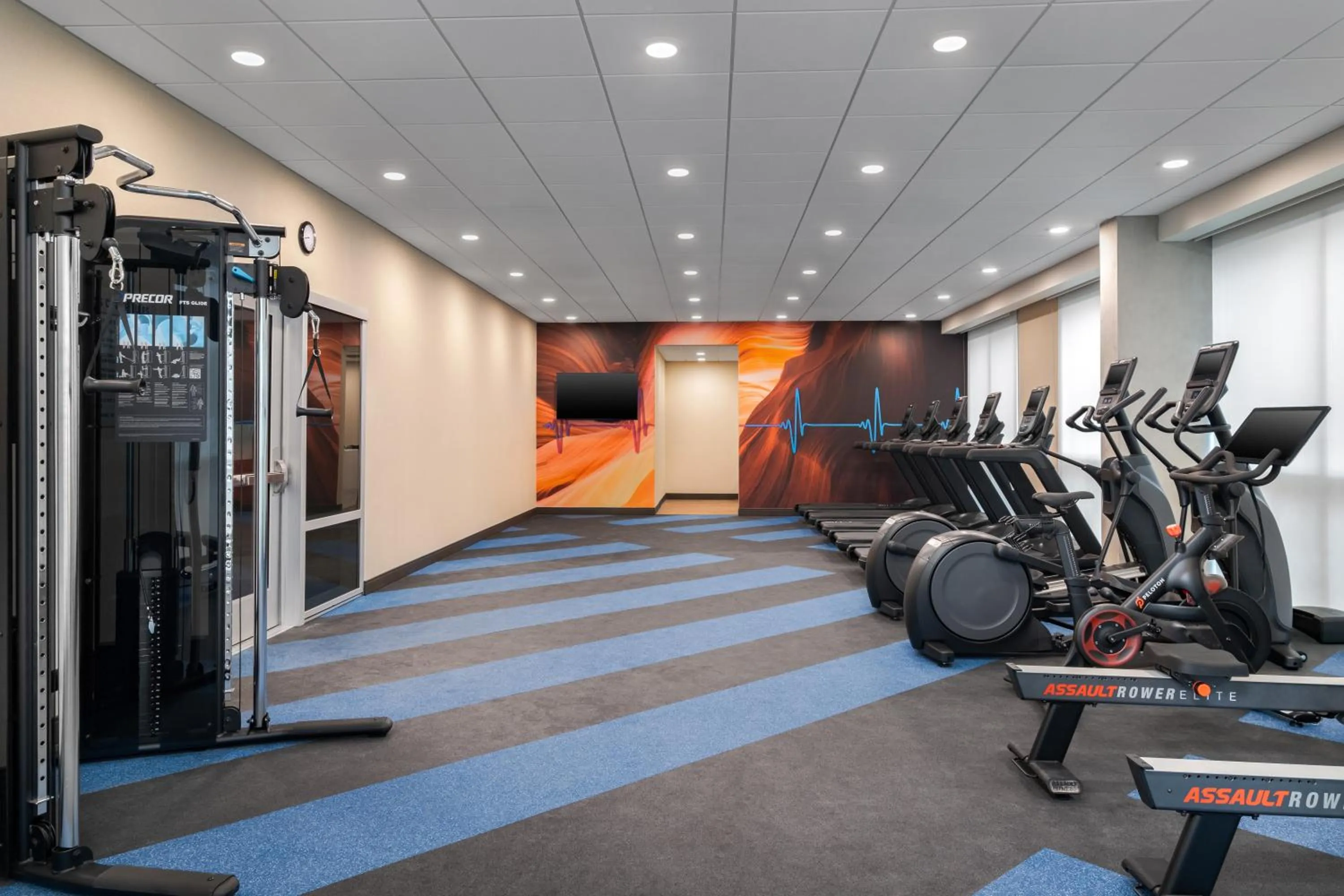 Fitness centre/facilities in Home2 Suites By Hilton Phoenix Midtown