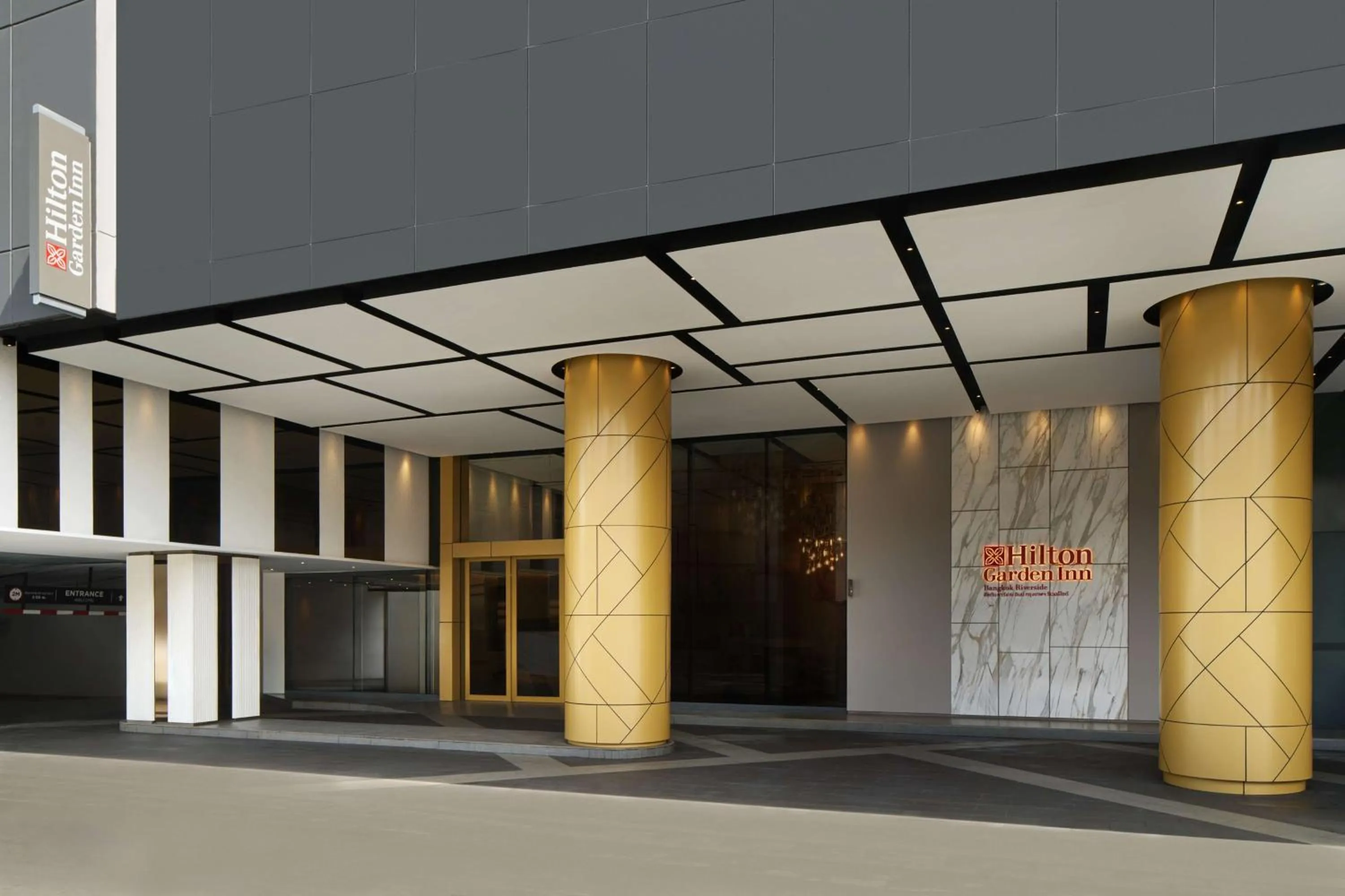 Property building in Hilton Garden Inn Bangkok Riverside