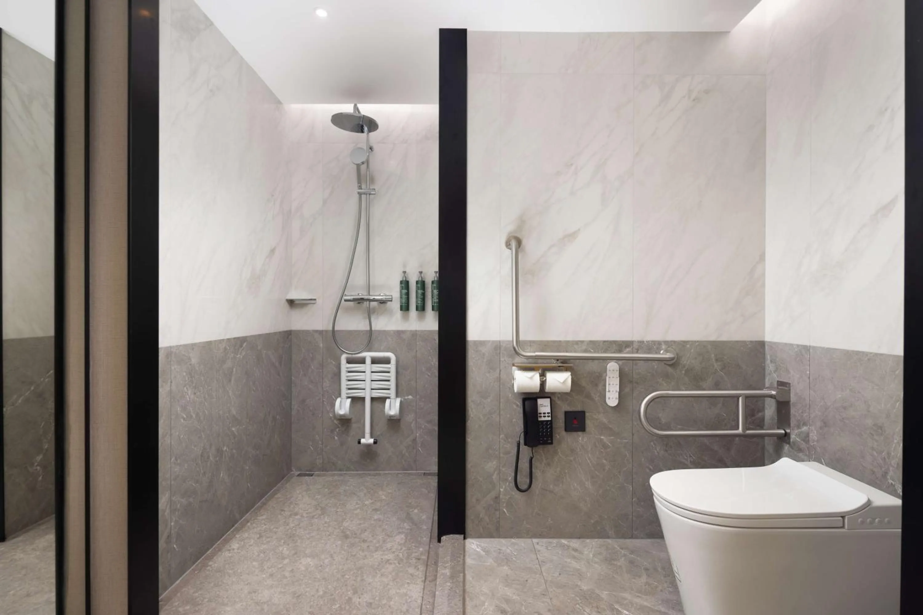 Bathroom in Hilton Garden Inn Dali Ancient City