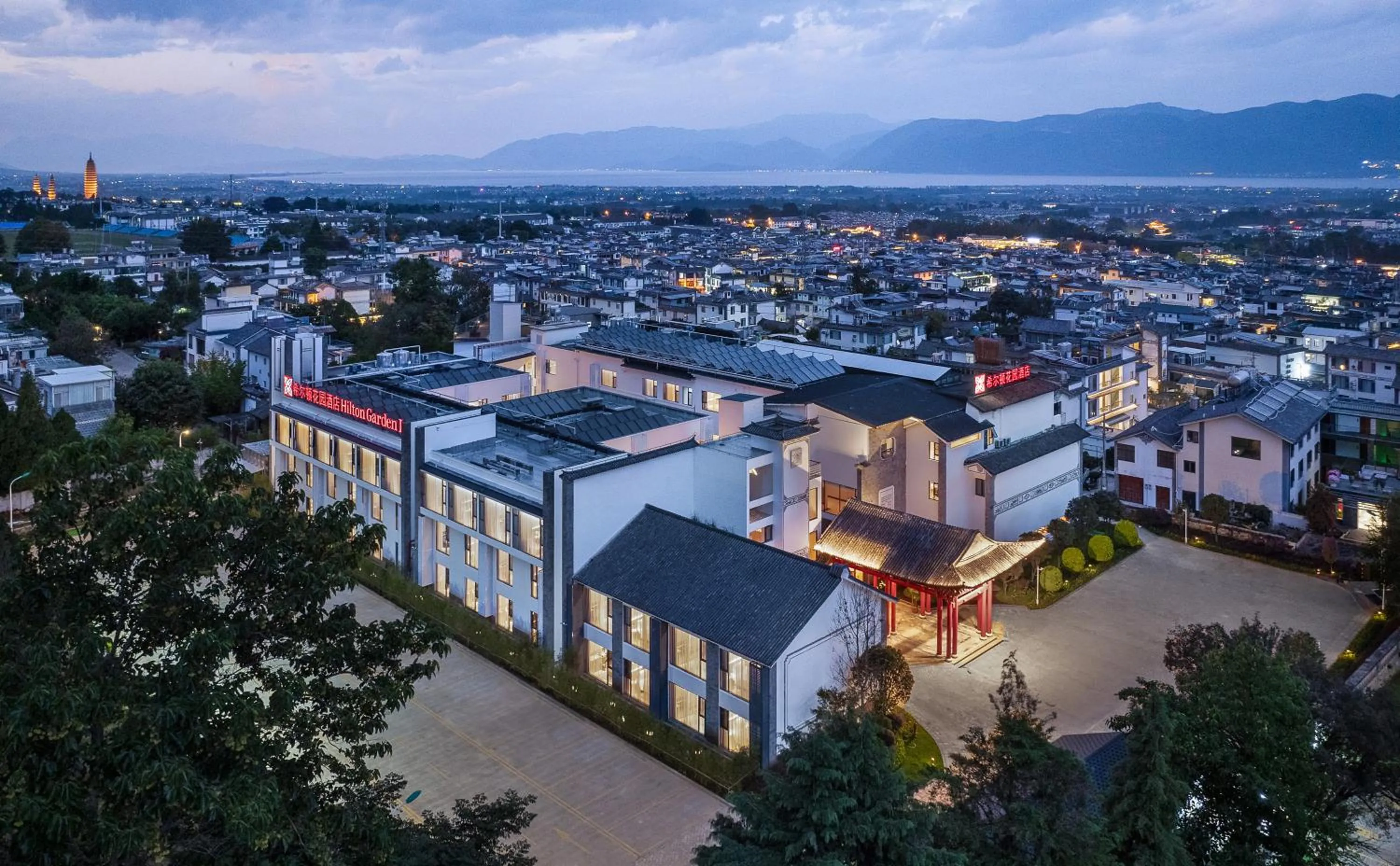 Property building in Hilton Garden Inn Dali Ancient City