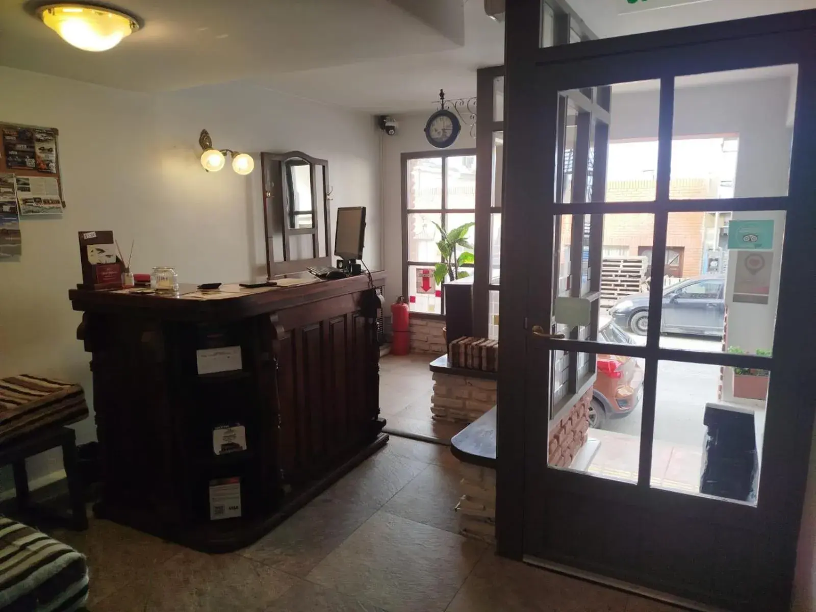 Property building in Hostal malvinas Property building in Hostal malvinas