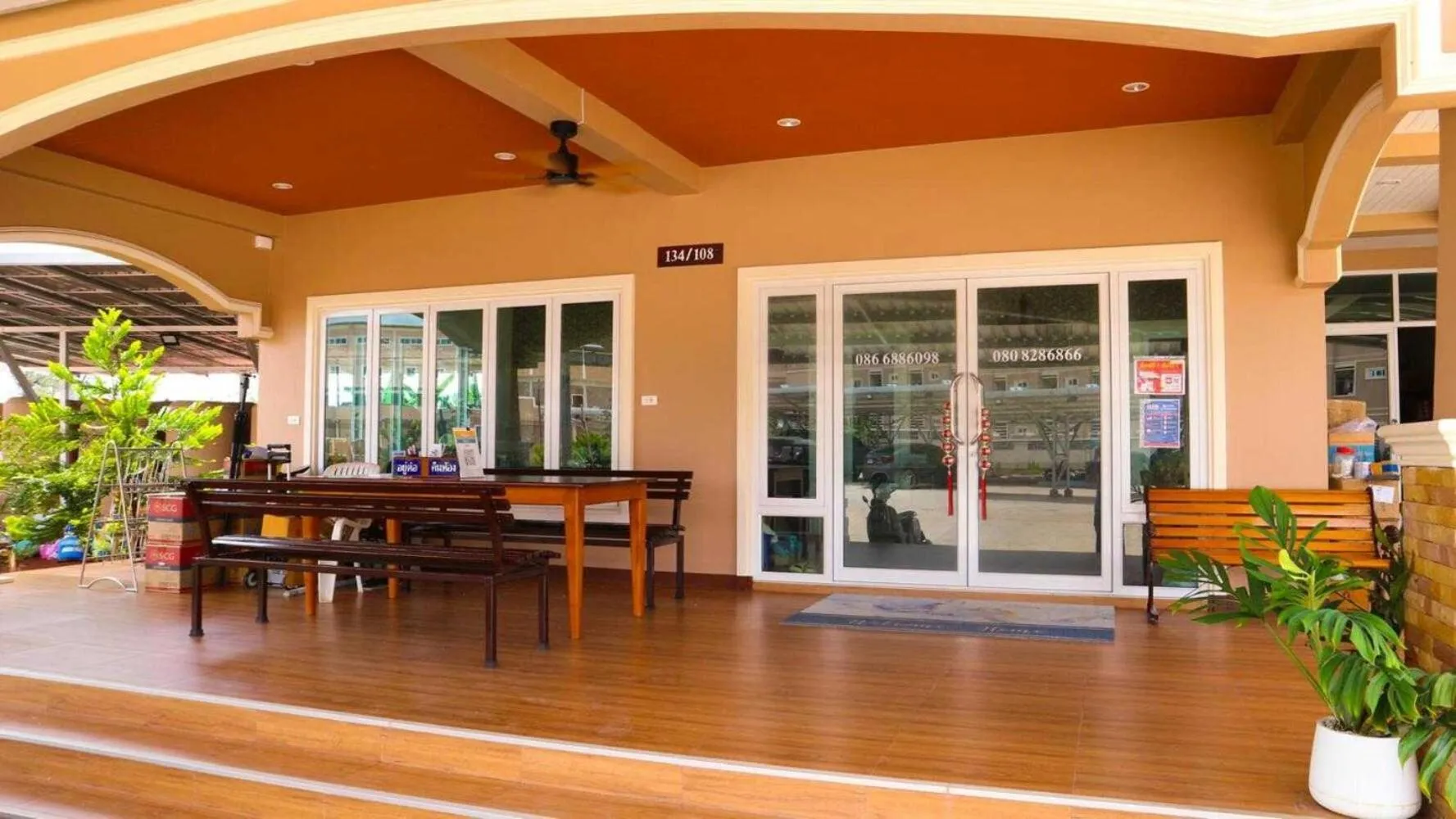 Lobby or reception in Capital O 75521 Sang Siri Apartment