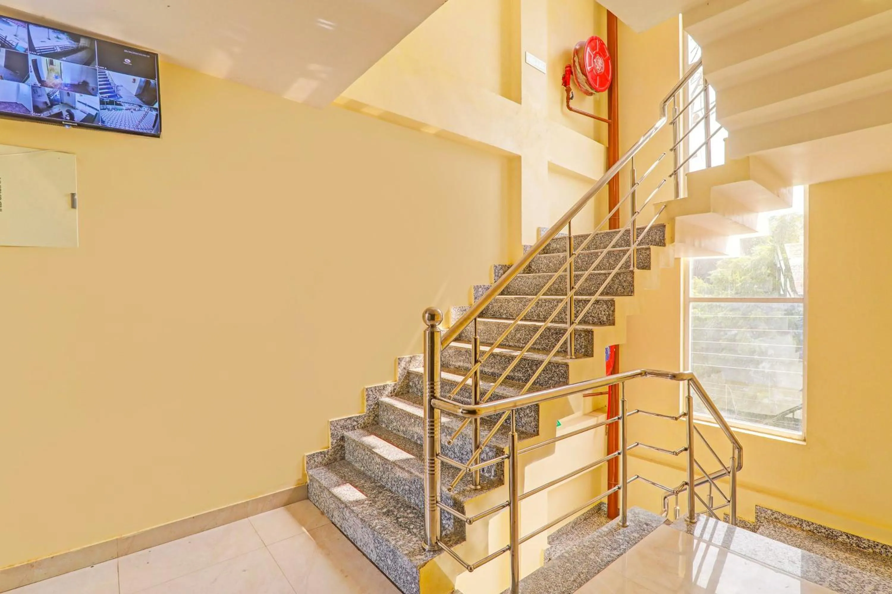 Lobby or reception in Super Hotel O Kathauta Jheel Malhaur Gomti Nagar
