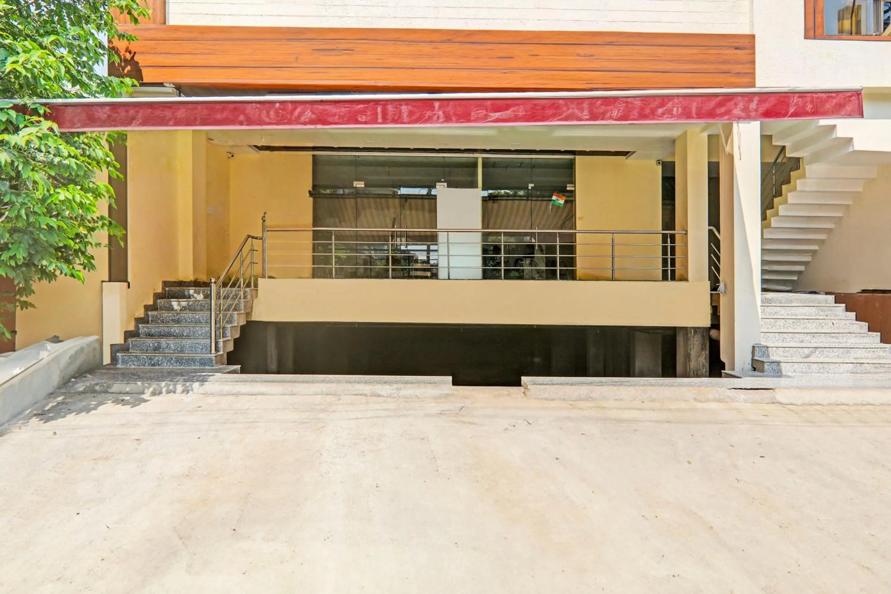 Facade/entrance in Super Hotel O Kathauta Jheel Malhaur Gomti Nagar
