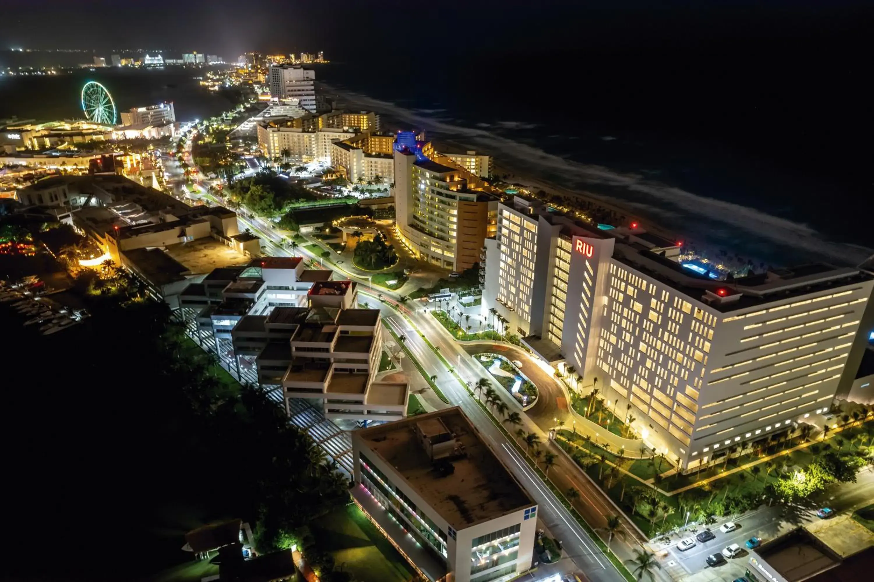 Facade/entrance in Riu Palace Kukulkan - Adults Only - All Inclusive Facade/entrance in Riu Palace Kukulkan - Adults Only - All Inclusive