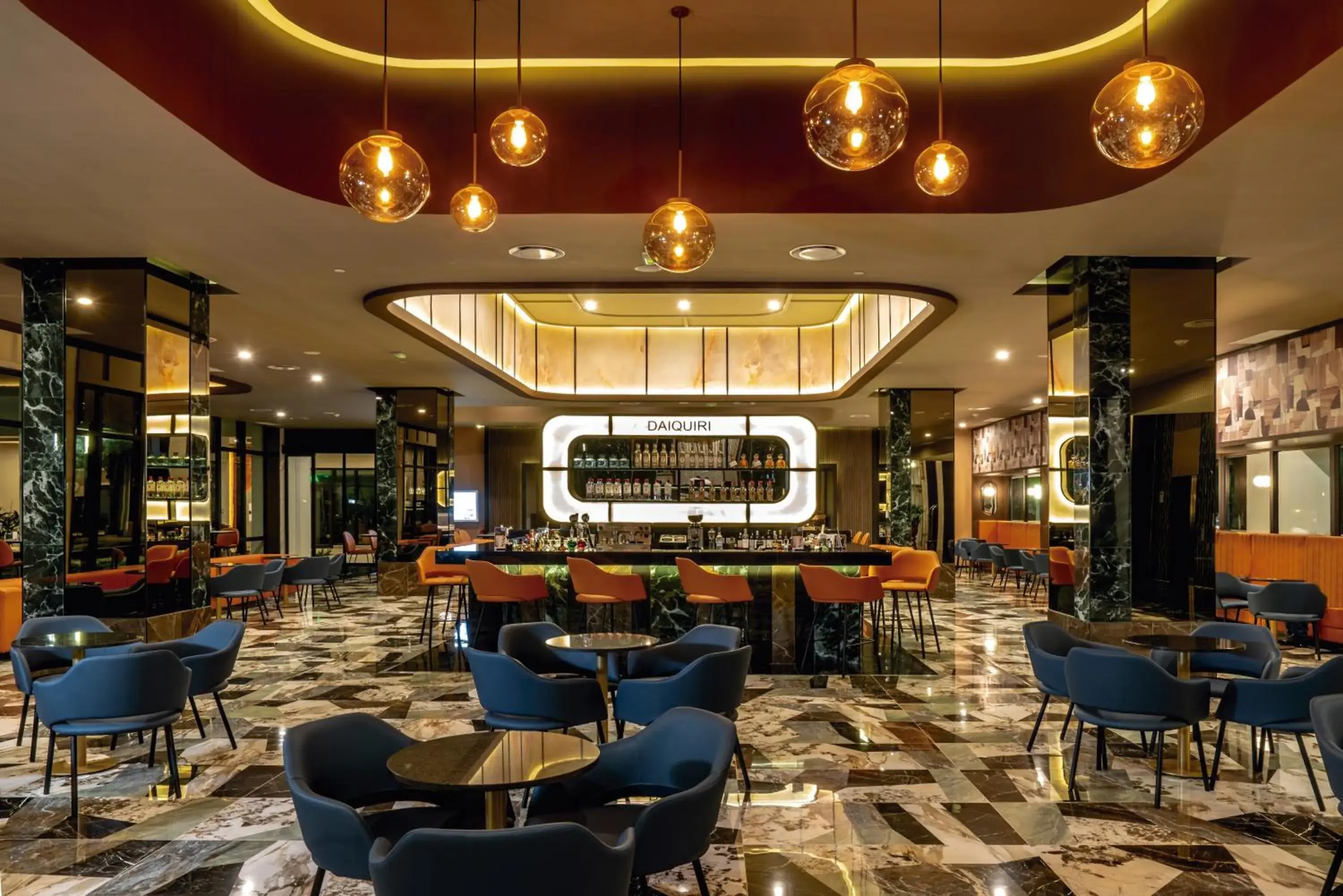 Lounge or bar in Riu Palace Kukulkan - Adults Only - All Inclusive Lounge or bar in Riu Palace Kukulkan - Adults Only - All Inclusive