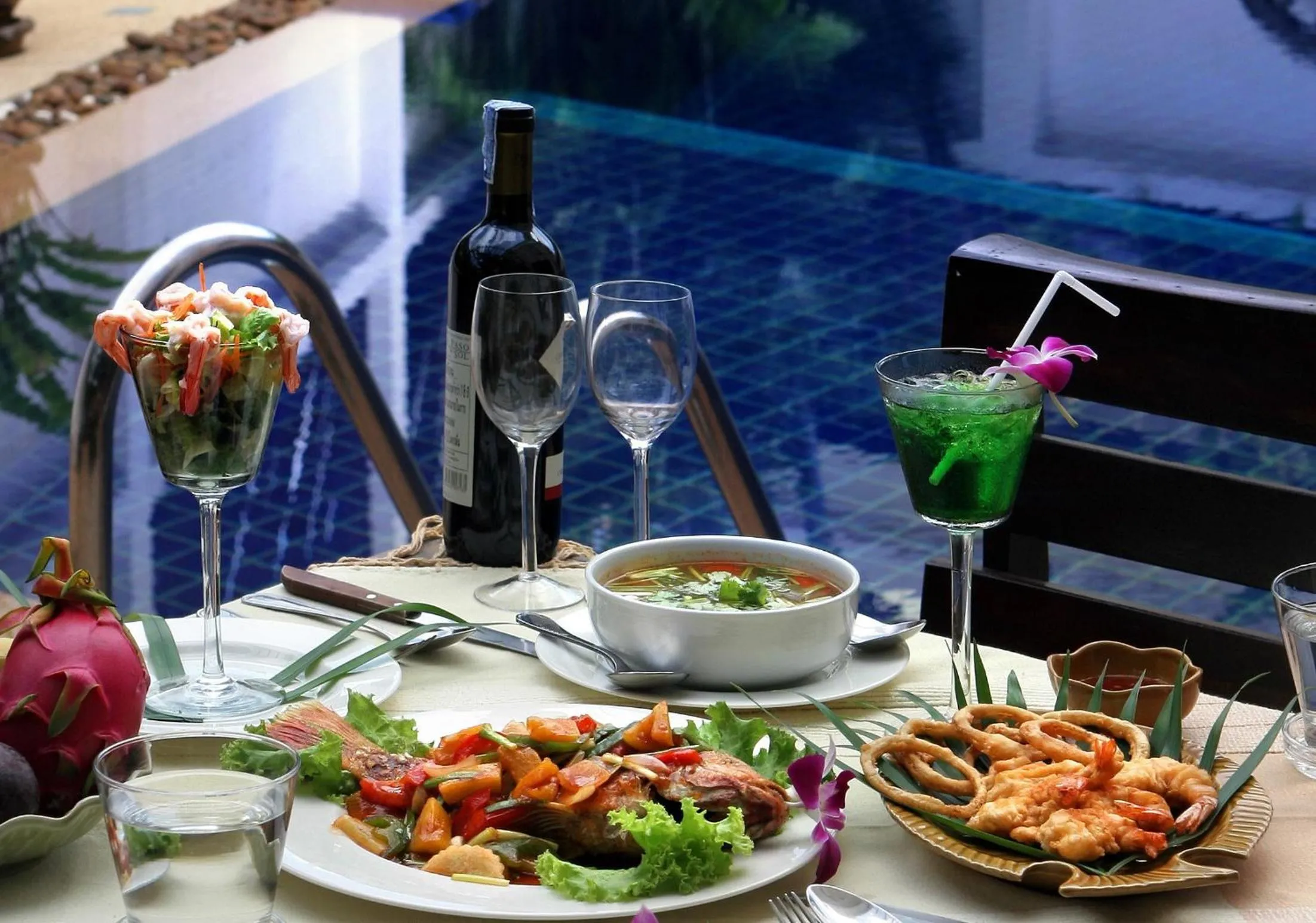 Restaurant/places to eat in Karon Pool Hotel