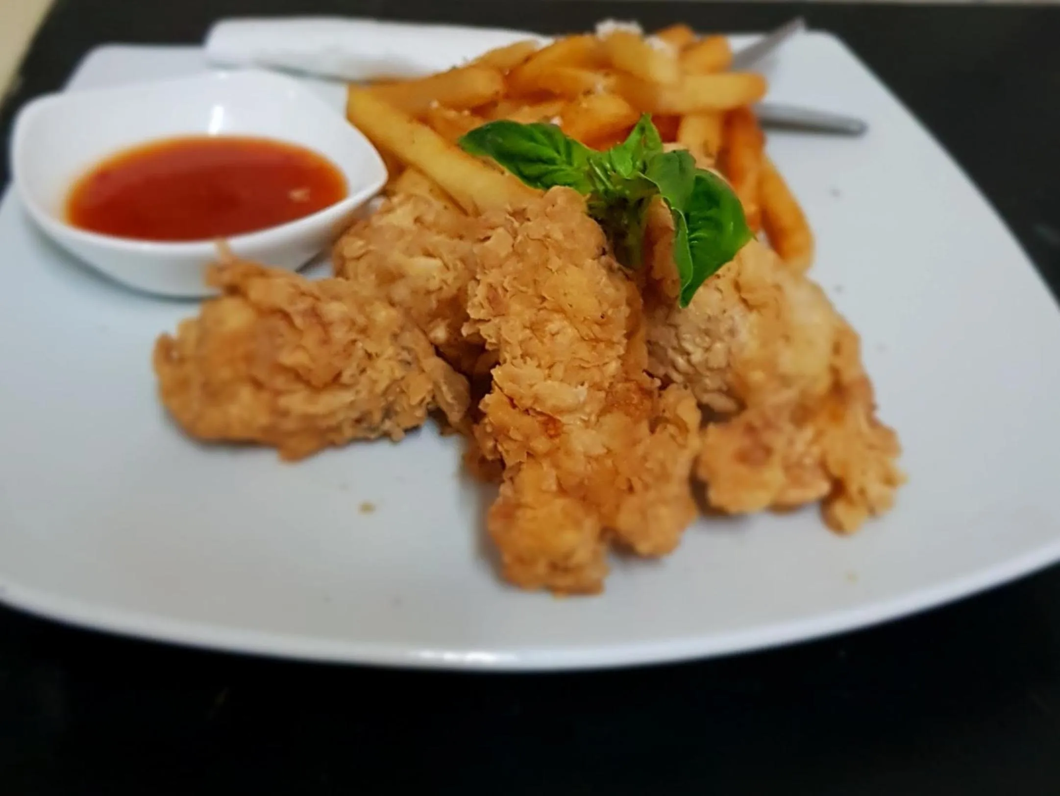 Food and drinks in Kencana Garden