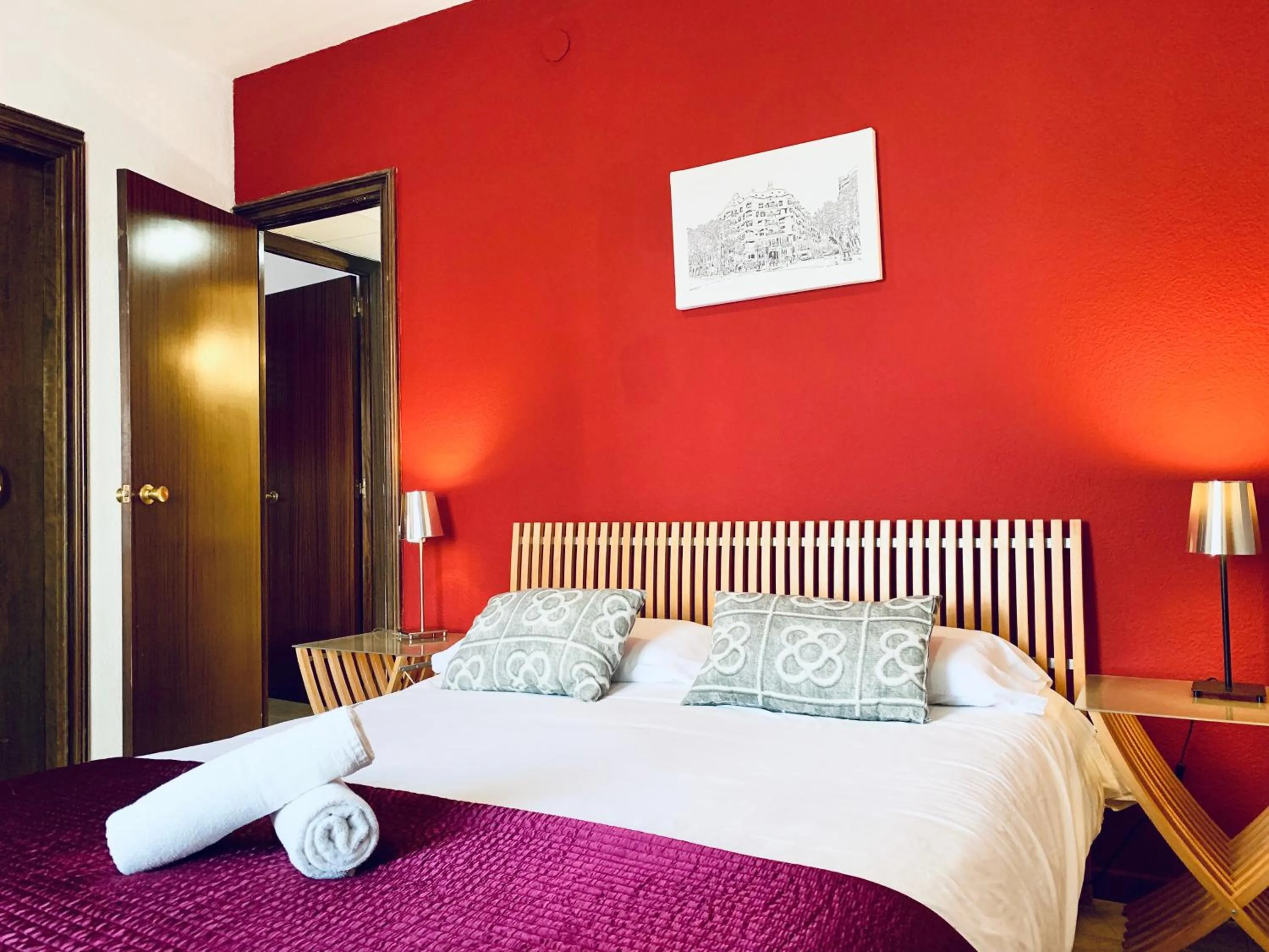 Bed in La Pedrera Residence