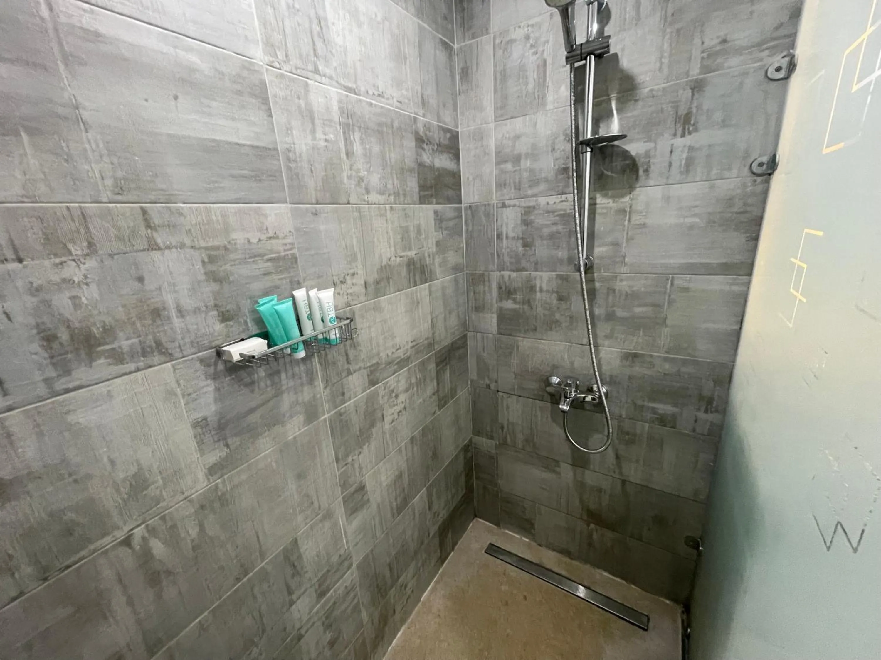 Shower in Scanddic Resort Hurghada