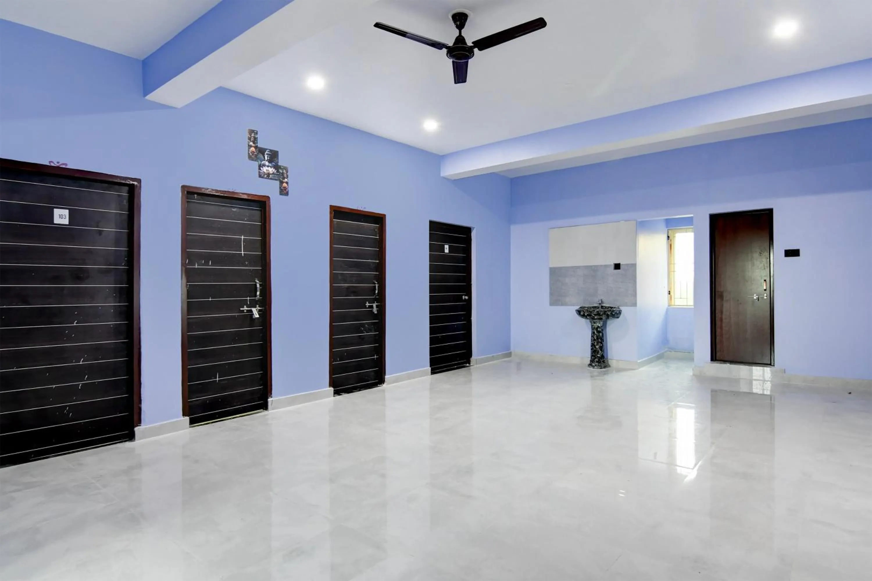 Lobby or reception in Super Hotel O MNJ Mansion