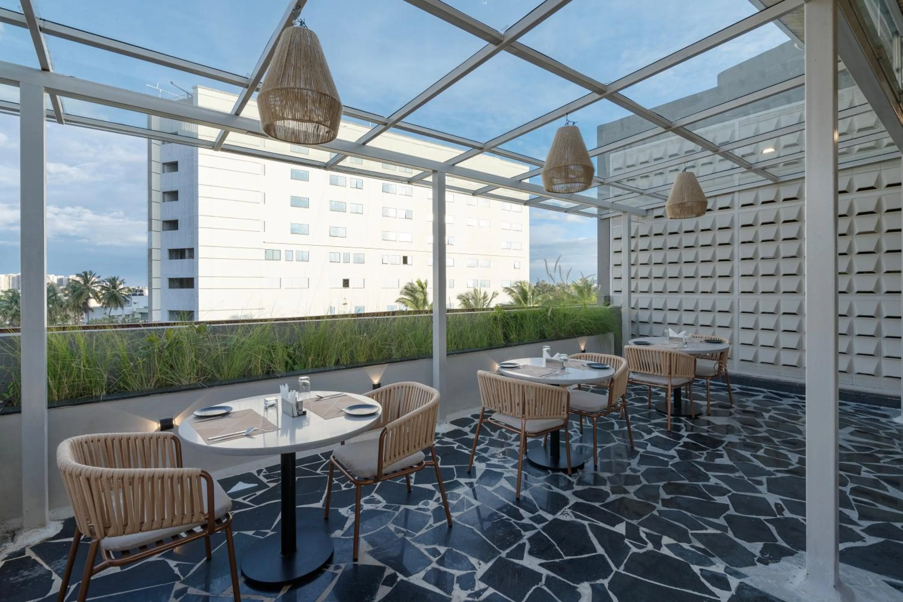 Restaurant/places to eat in Fressotel, Kanakapura Road