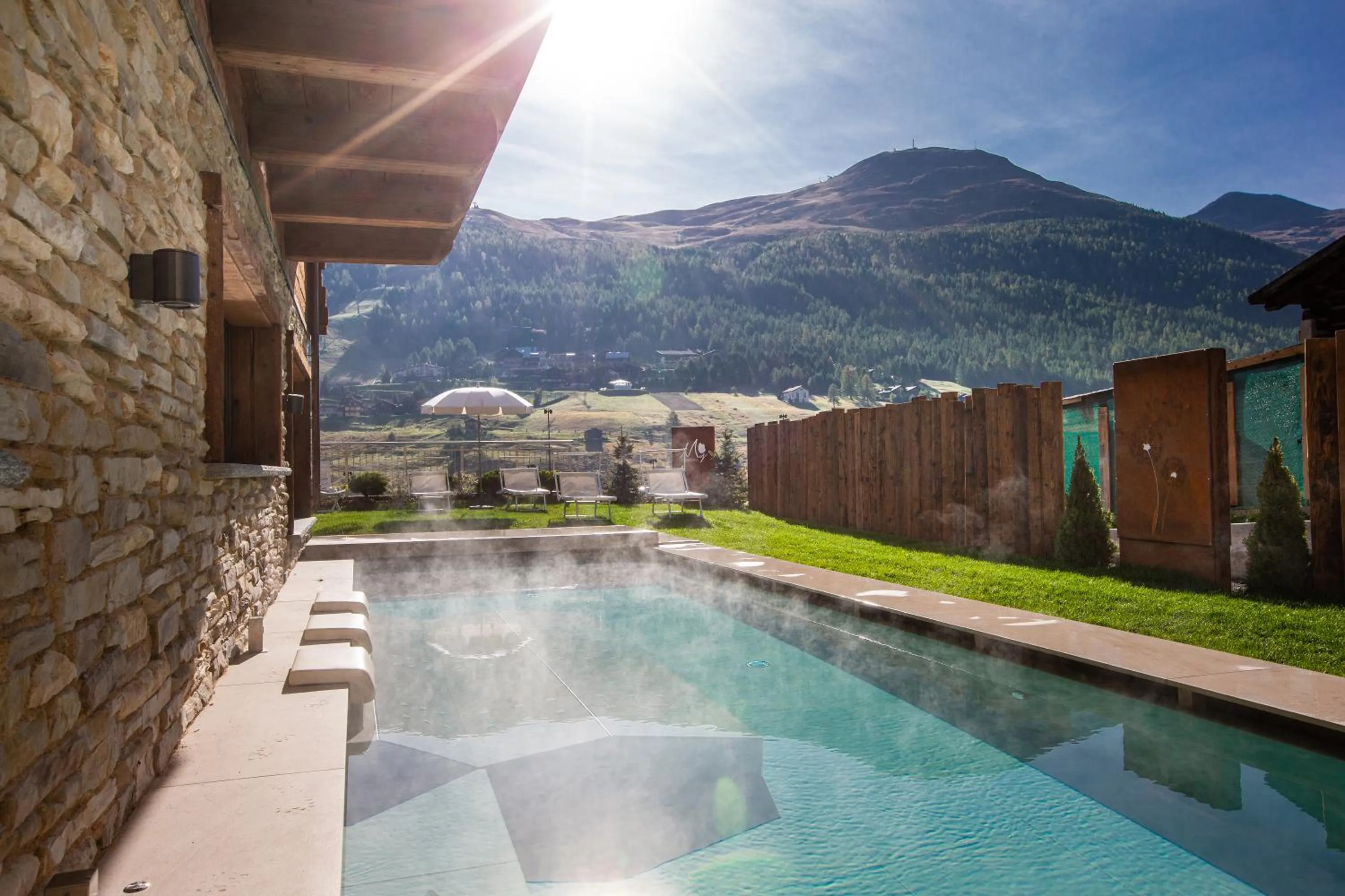 Garden in Mont Chalet Nevada - Hotel & Spa