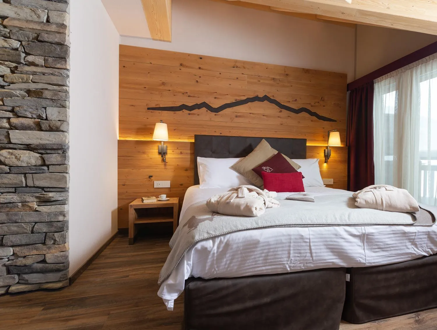 Bedroom, Bed in Mont Chalet Nevada - Hotel & Spa