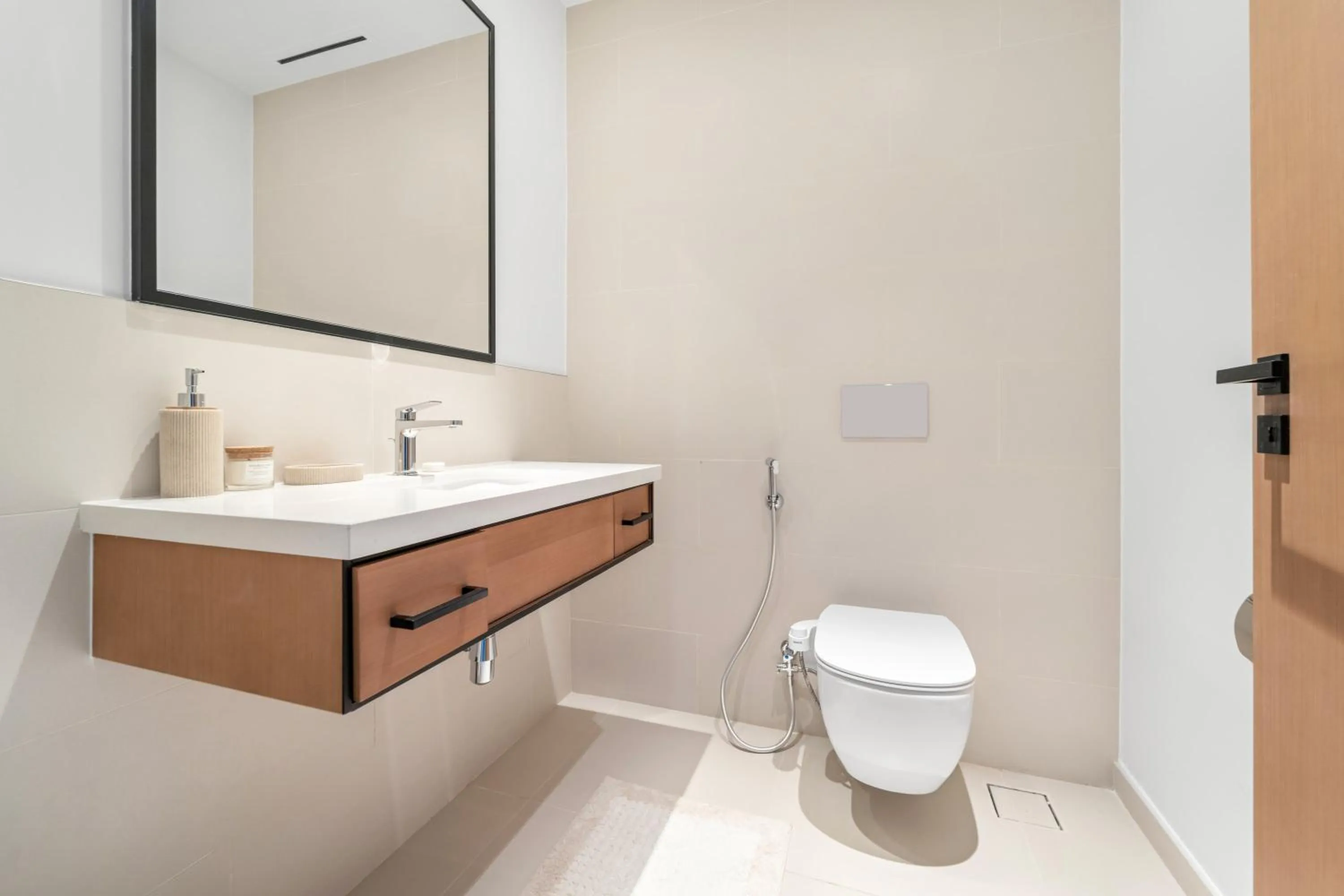 Bathroom in Silkhaus Chic 1BDR with 1 Study Room in Dubai Marina