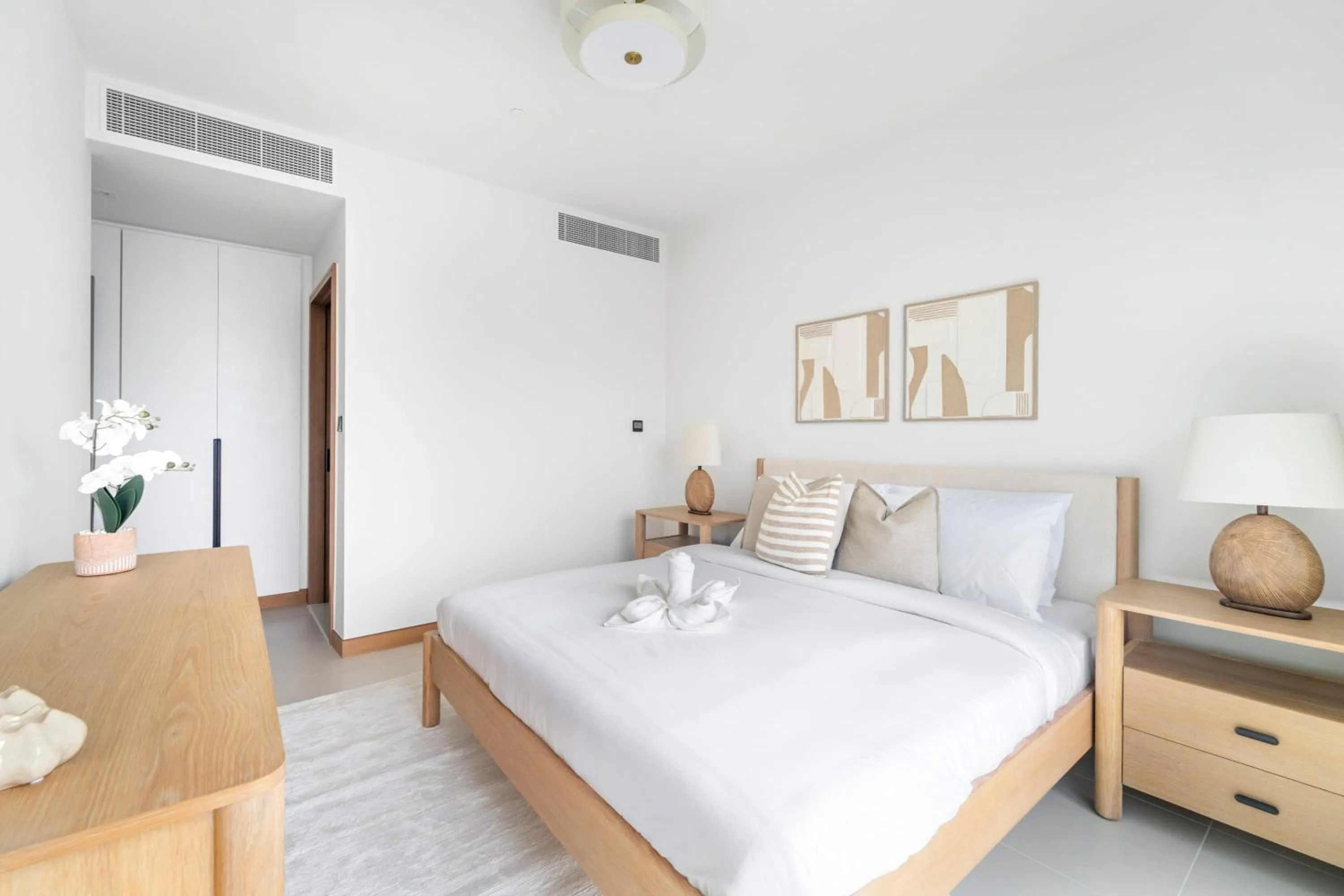 Bedroom in Silkhaus Chic 1BDR with 1 Study Room in Dubai Marina