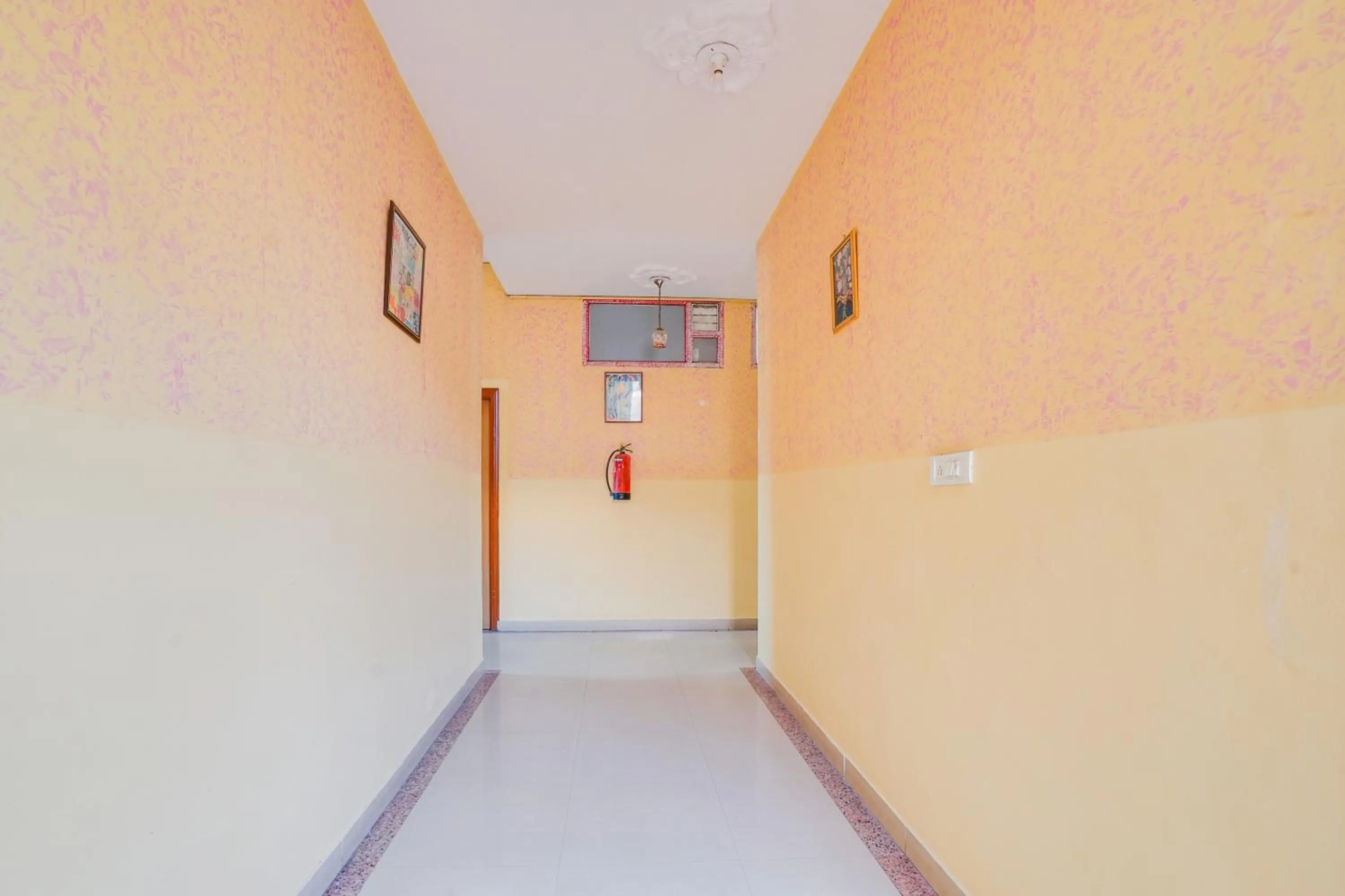 Lobby or reception in Hotel O JLN Marg Malviya Nagar Formerly Hotel Braj Haveli