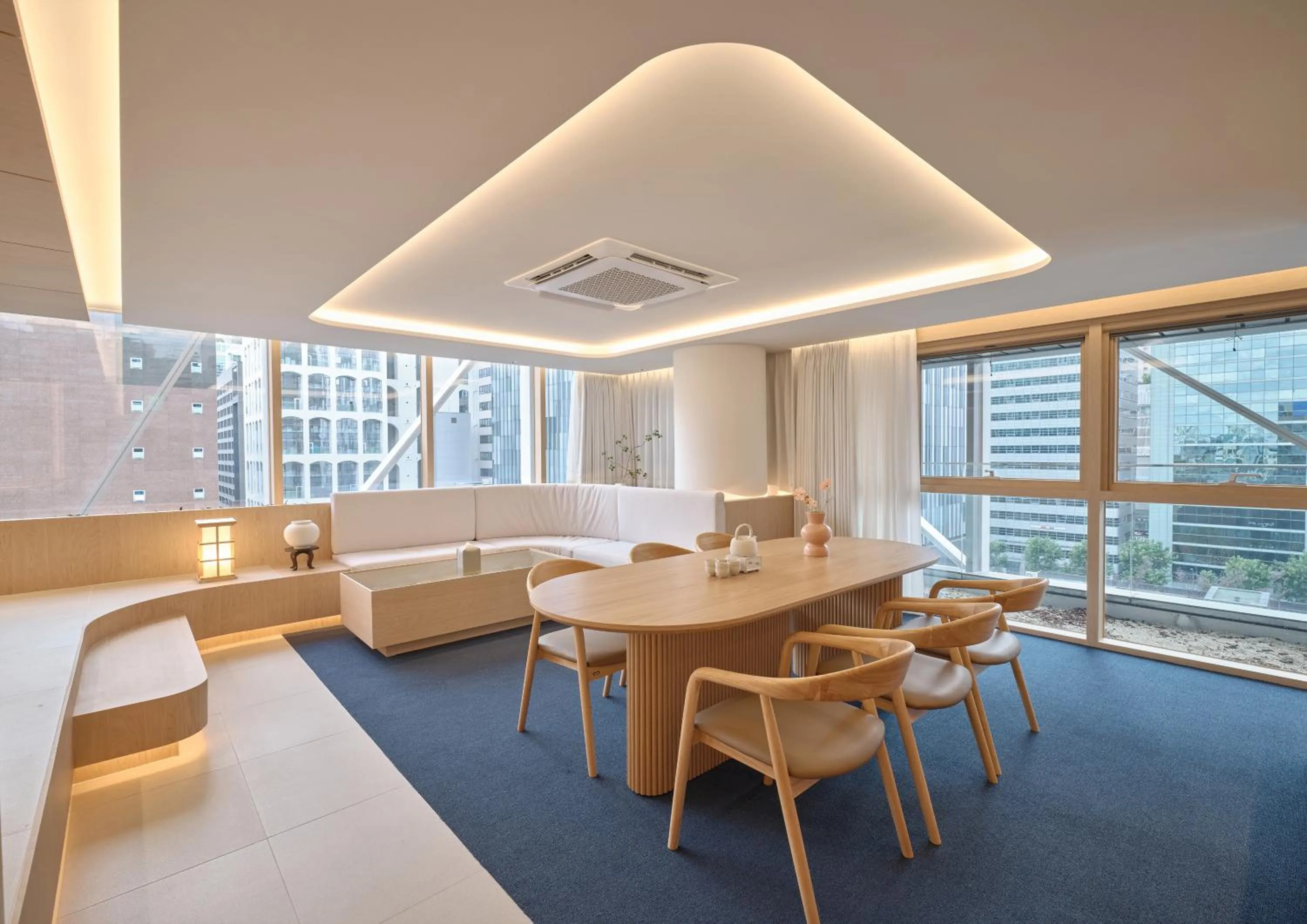 Living room in UH Suite The Gangnam