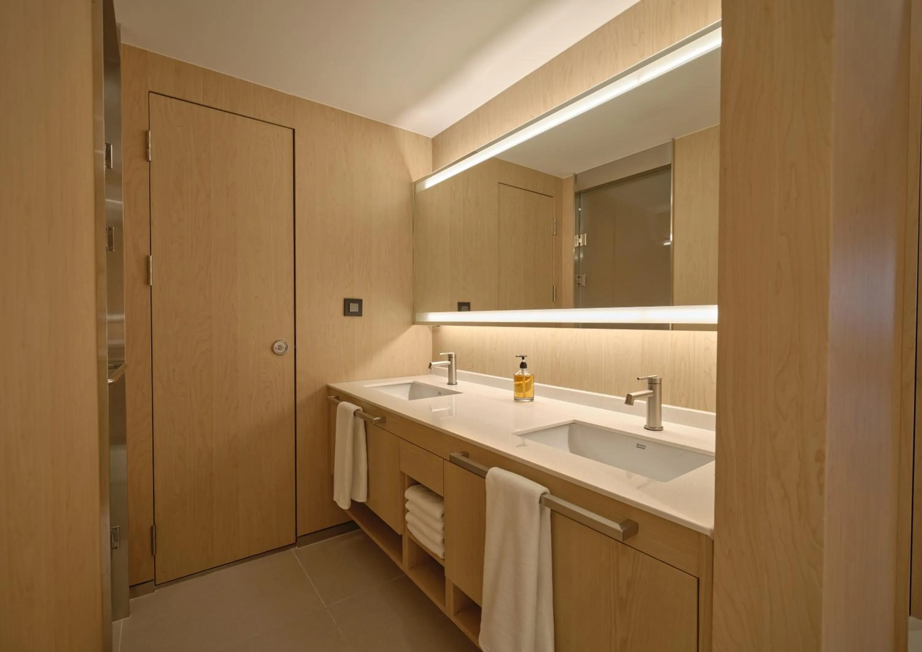 Bathroom in UH Suite The Gangnam