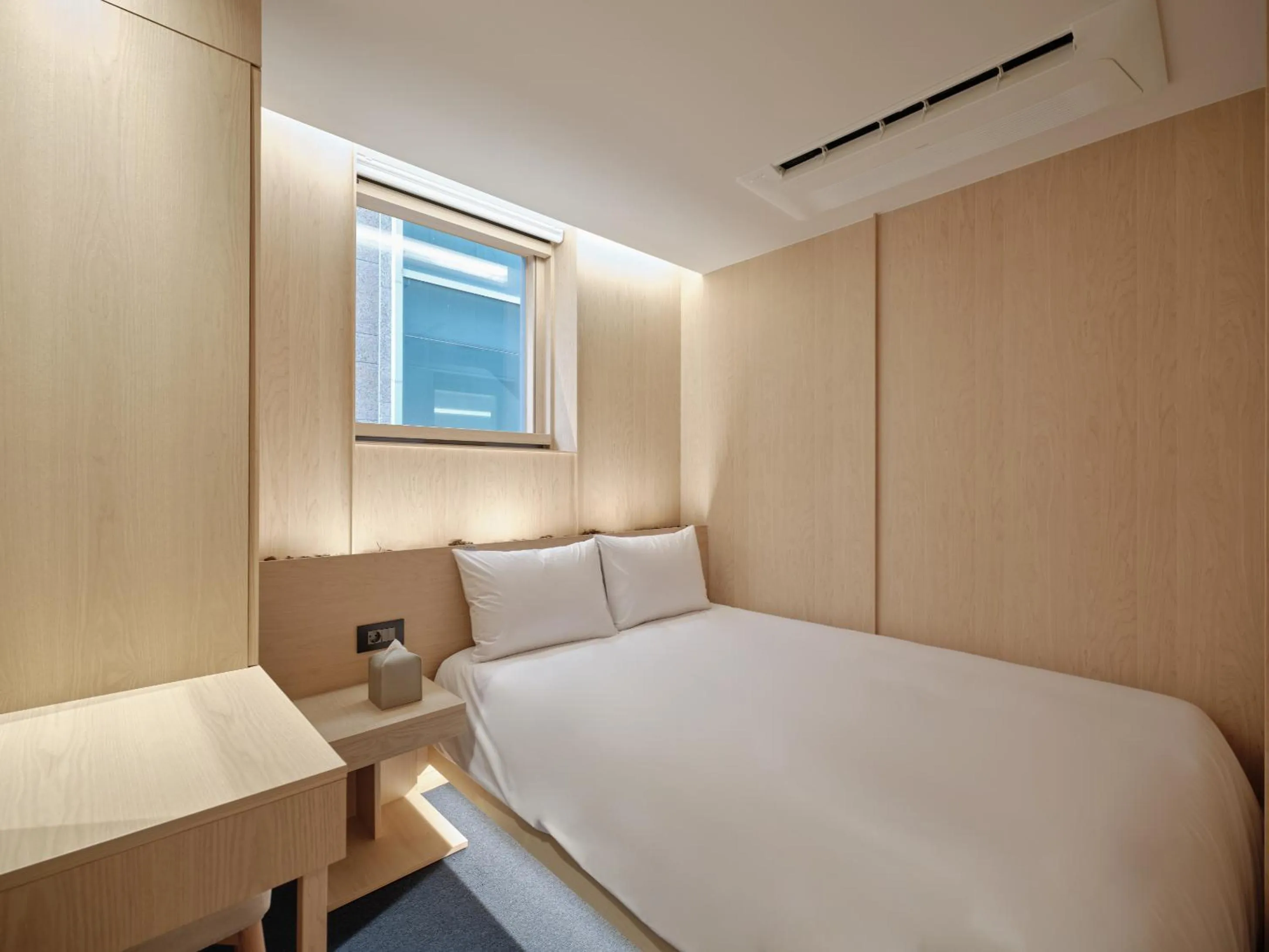 Bed in UH Suite The Gangnam
