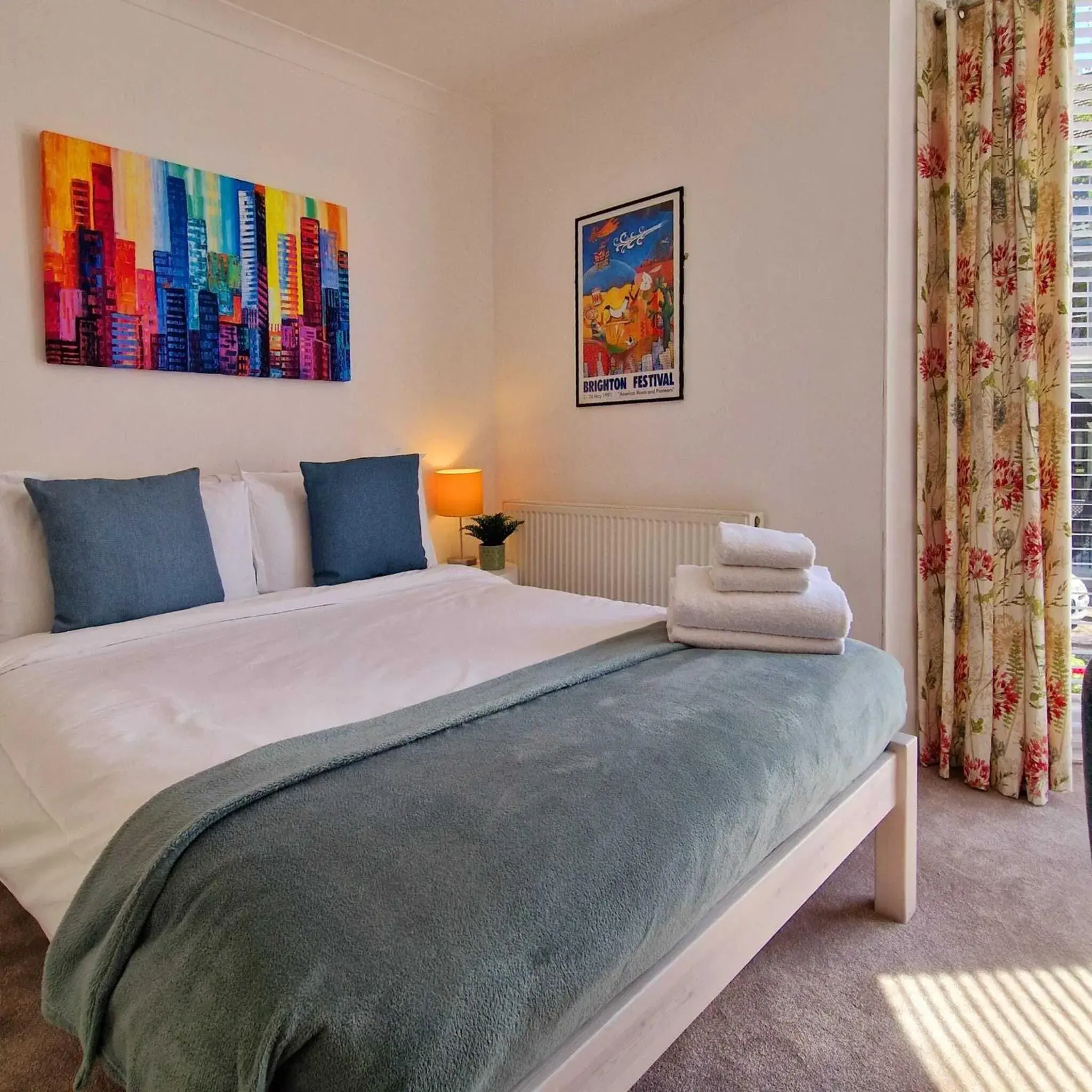 Standard Double Room in Upper Rock Brighton – Guest House Standard Double Room in Upper Rock Brighton – Guest House
