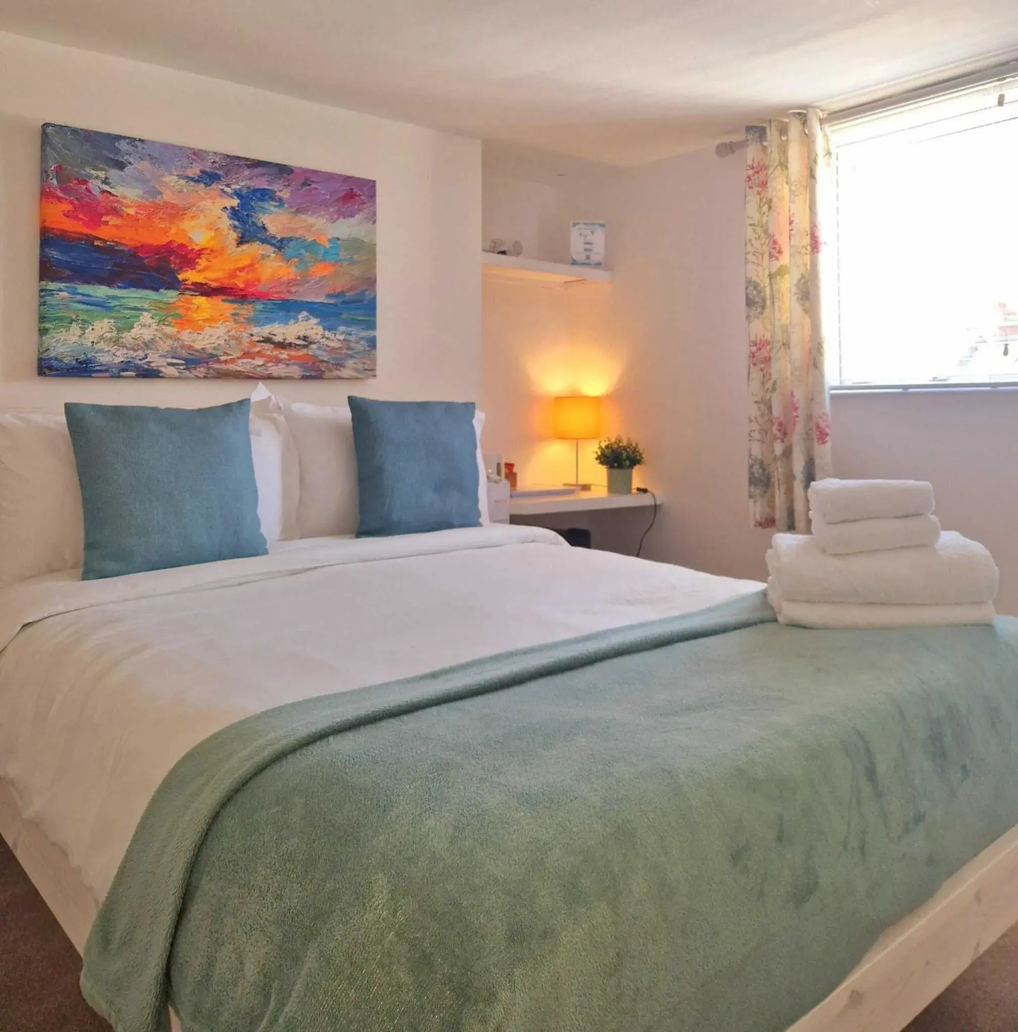 Bedroom, Bed in Upper Rock Brighton – Guest House Bedroom, Bed in Upper Rock Brighton – Guest House