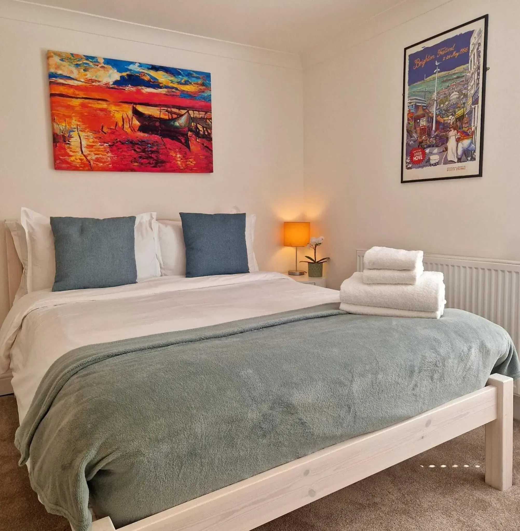Bedroom, Bed in Upper Rock Brighton – Guest House Bedroom, Bed in Upper Rock Brighton – Guest House