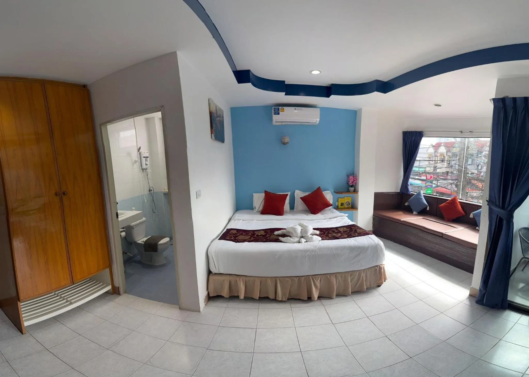 Bed in Heaven House Restro & Bar