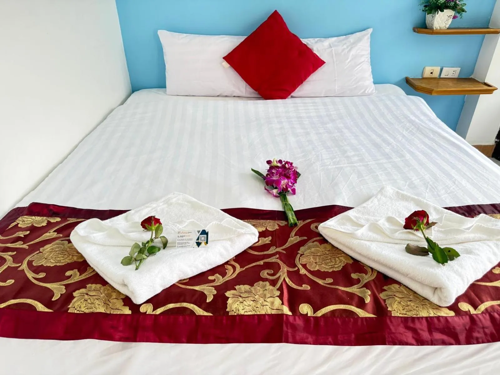 Bed in Heaven House Restro & Bar