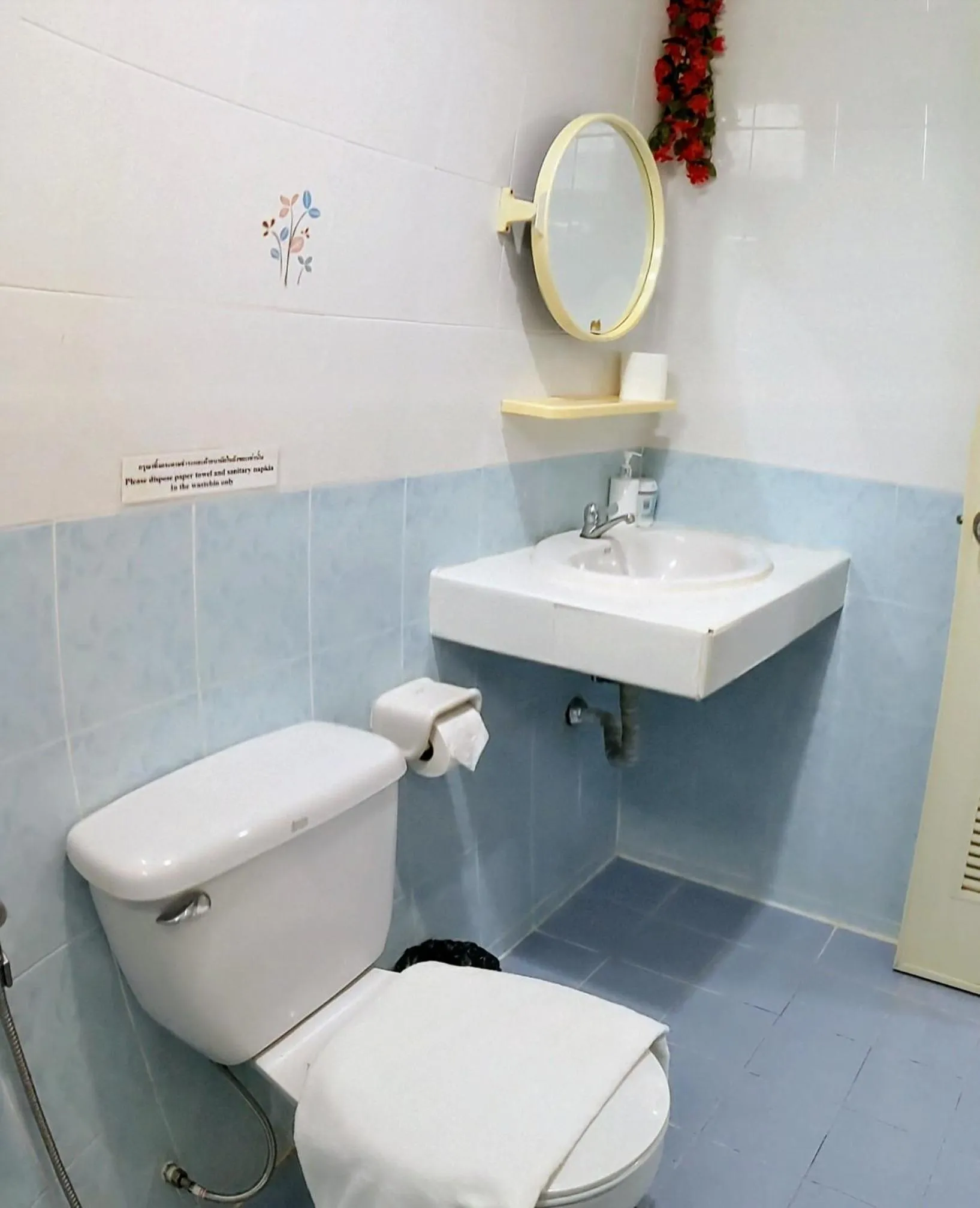 Bathroom in Heaven House Restro & Bar