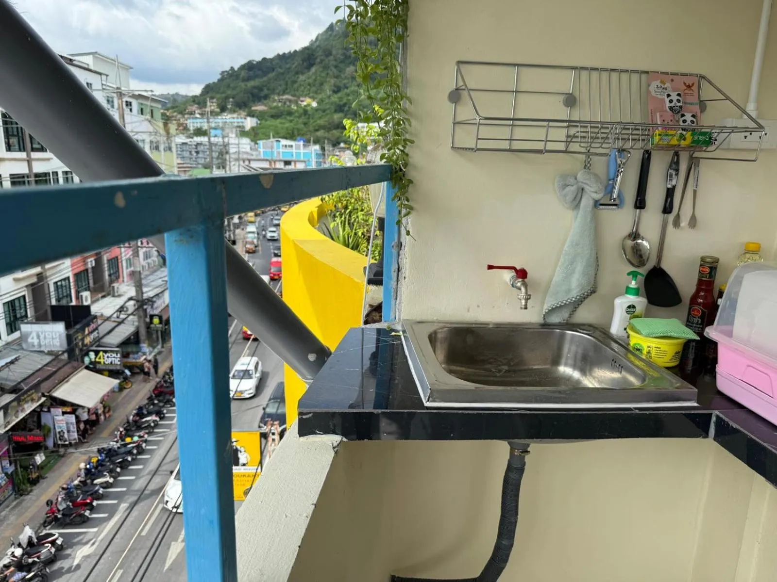 Mountain view in Heaven House Restro & Bar