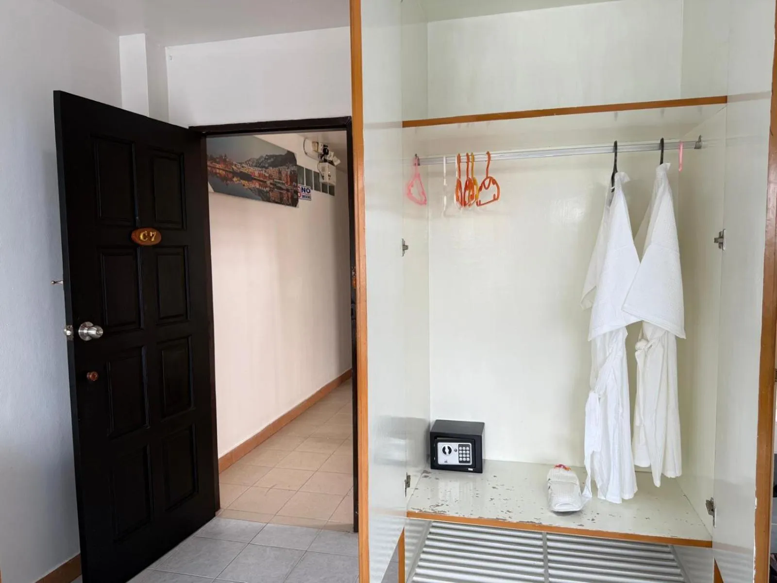 towels in Heaven House Restro & Bar