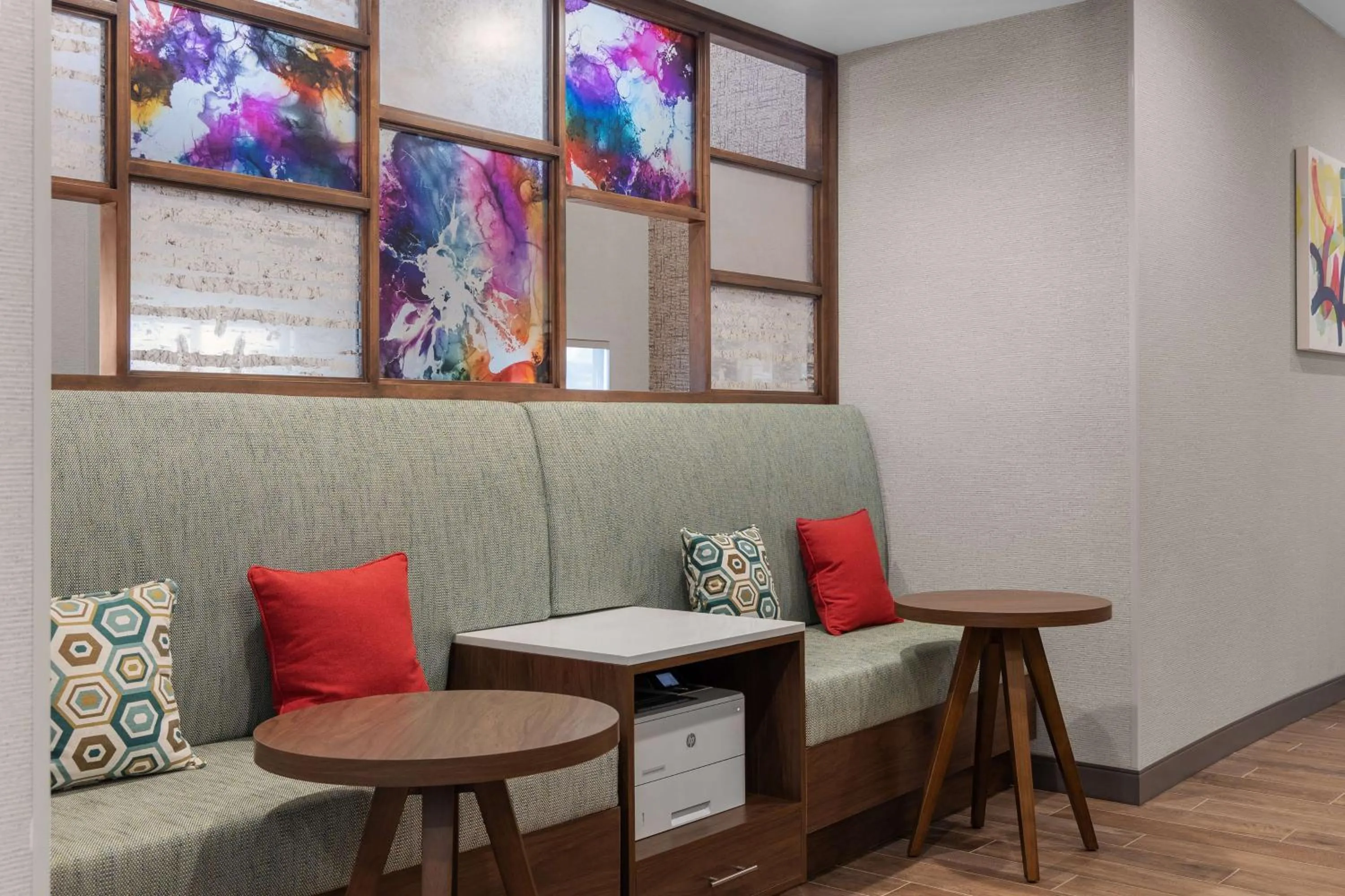 Business facilities in Hampton Inn & Suites Orangeville, On