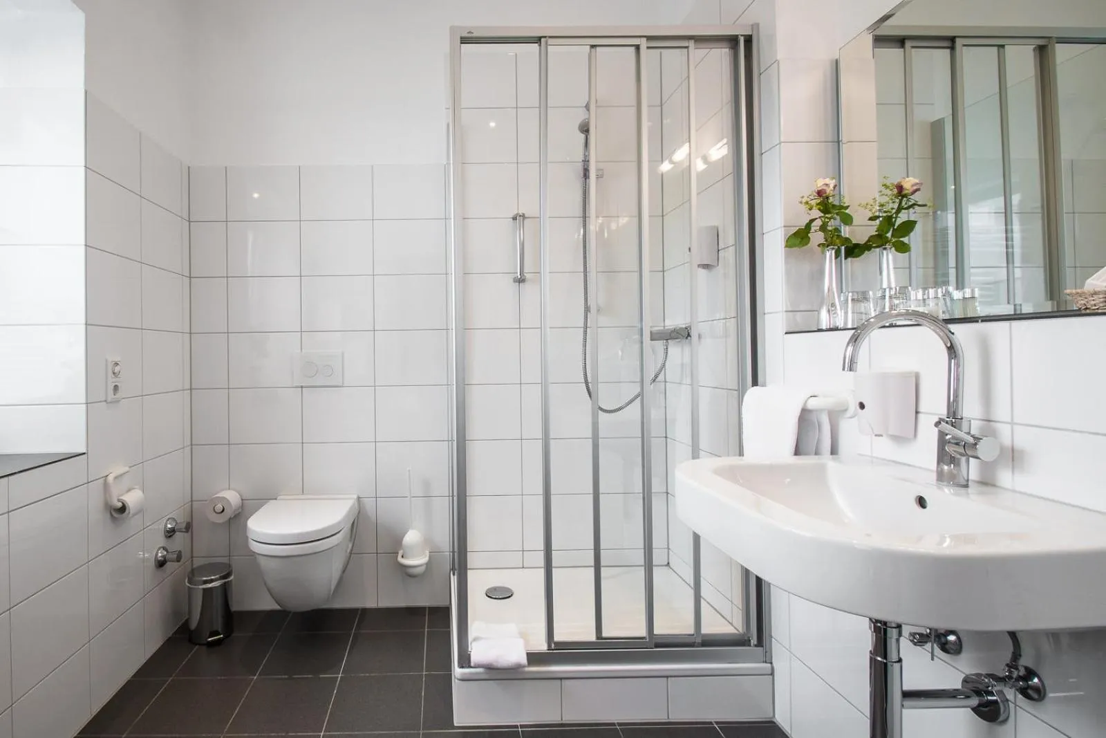 Shower in Posthotel Monegro