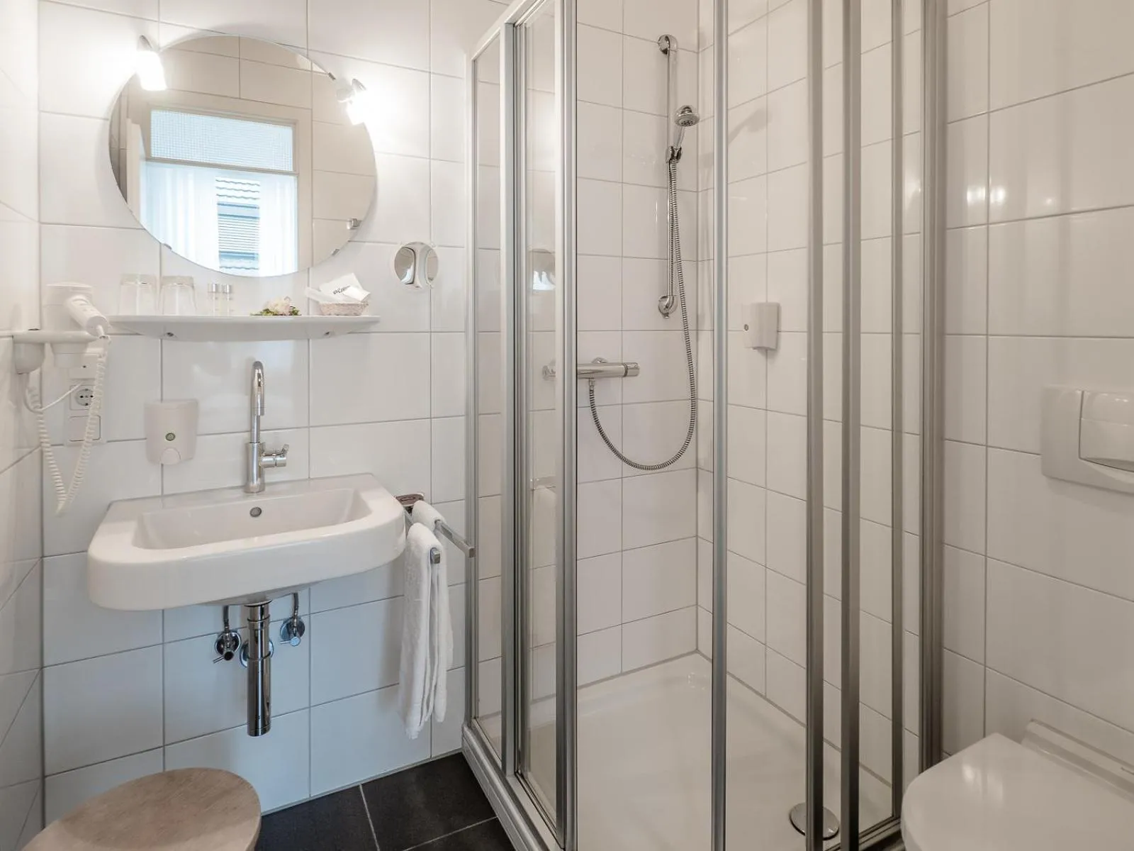 Shower in Posthotel Monegro
