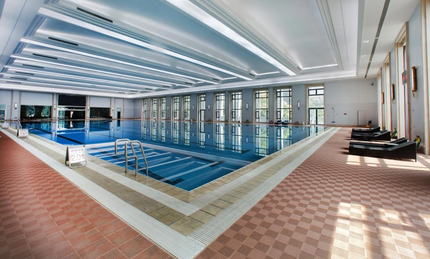 Swimming pool in Nanjing Dongjiao State Guesthouse