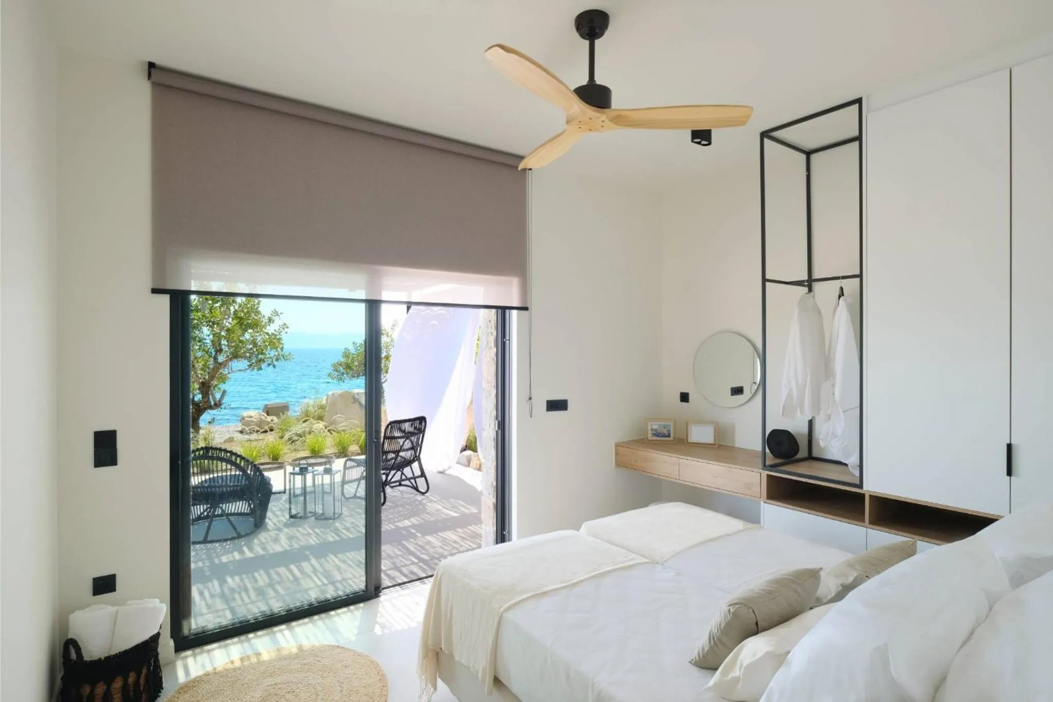 Bed in Floating Cubes Villas Aegina