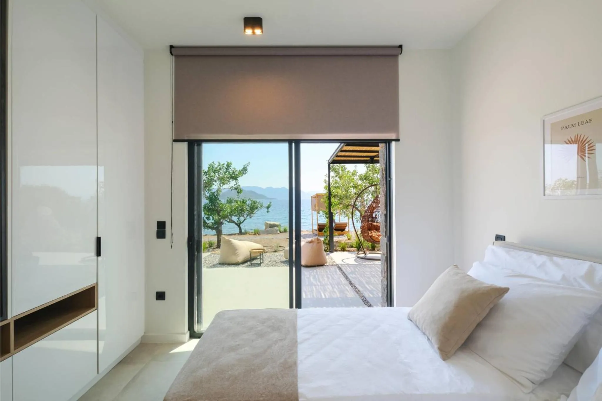 Bed in Floating Cubes Villas Aegina