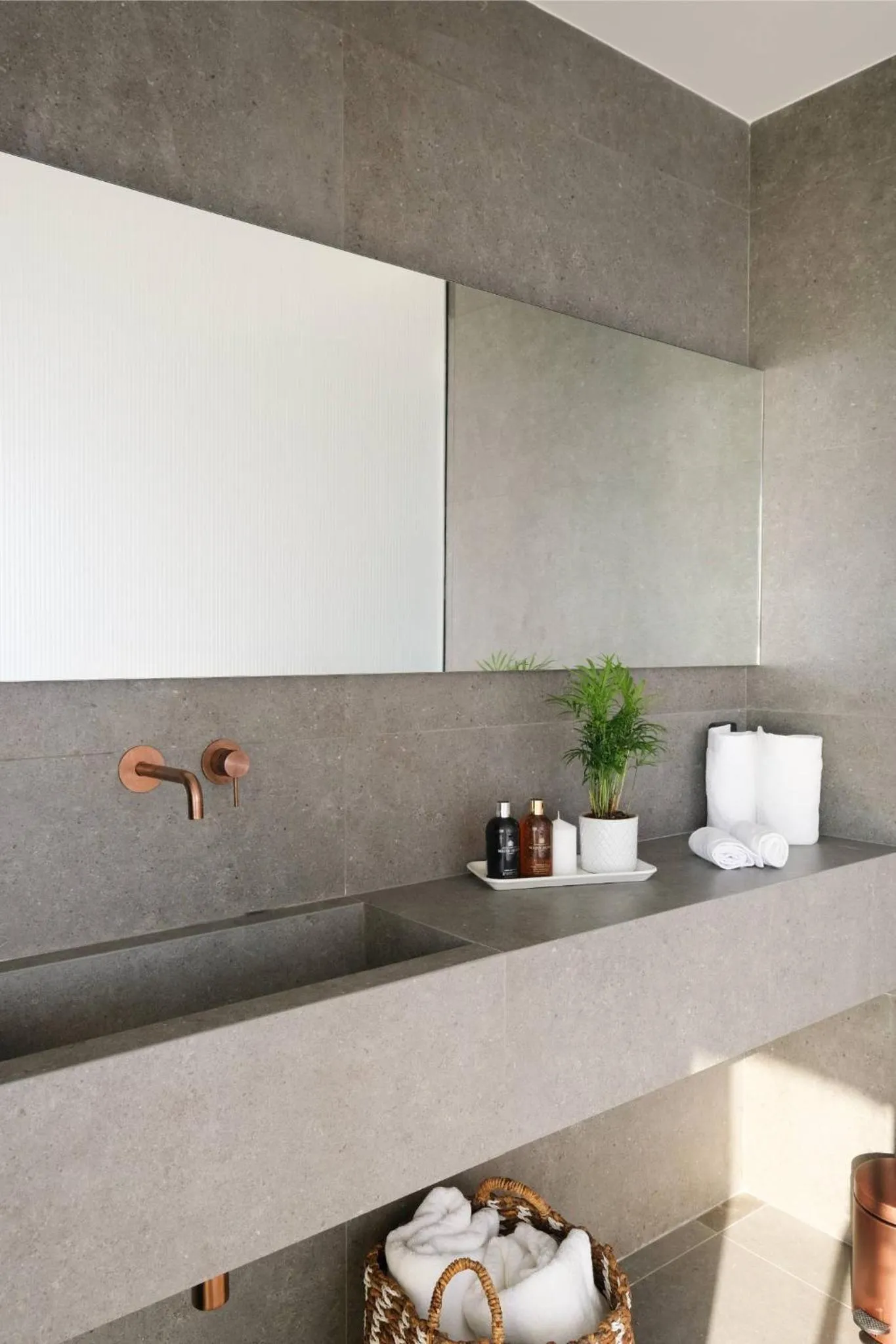Bathroom in Floating Cubes Villas Aegina