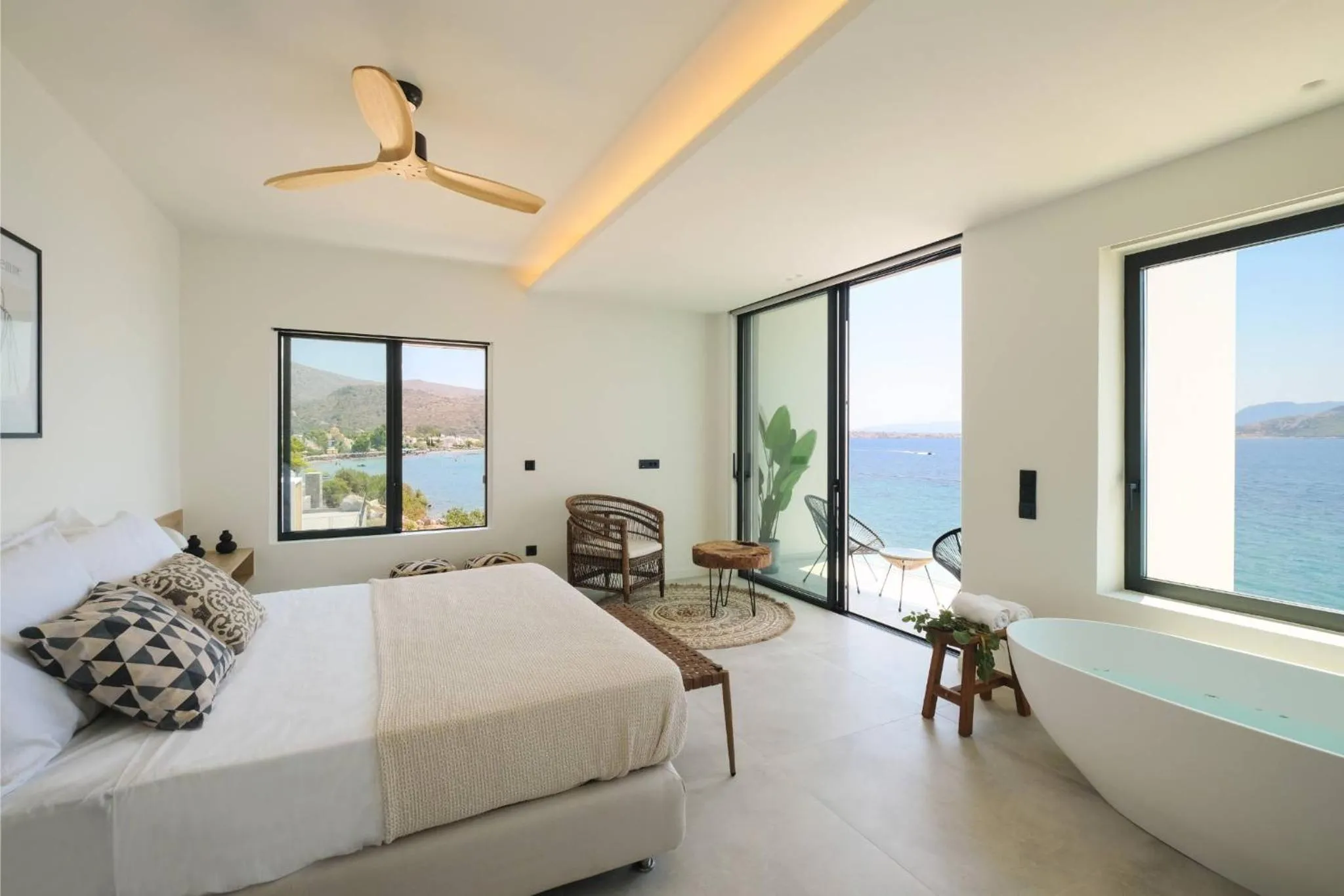 Bed in Floating Cubes Villas Aegina